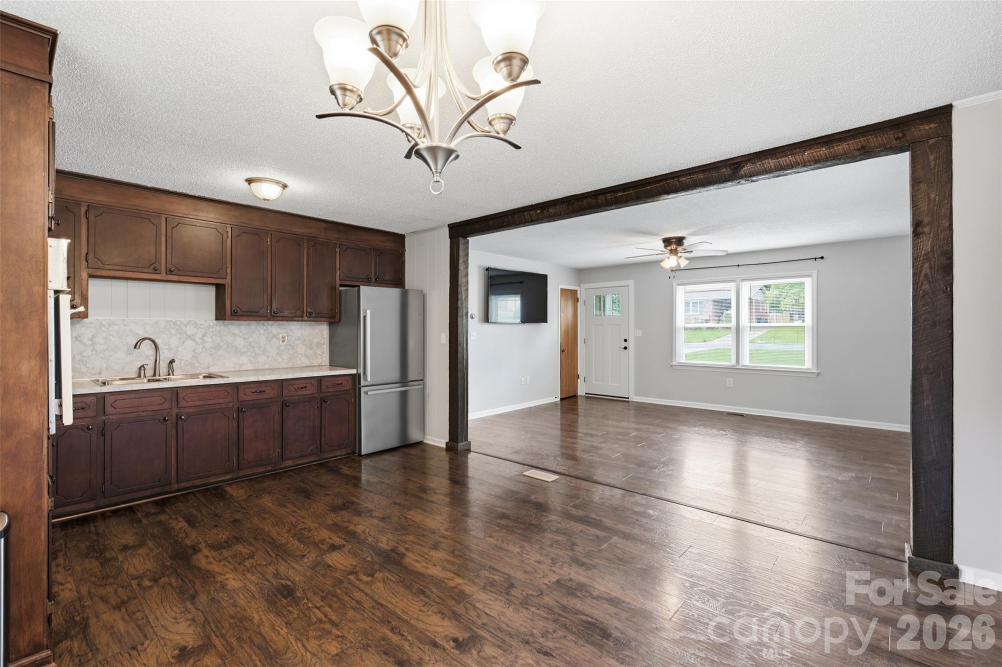 3776 Newhall Drive Property Photo 7