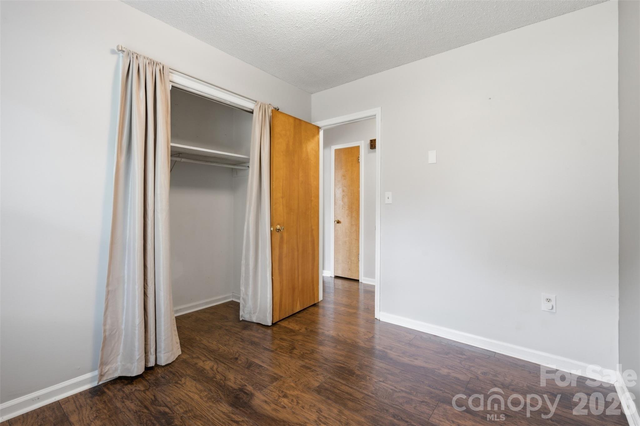 3776 Newhall Drive Property Photo 11