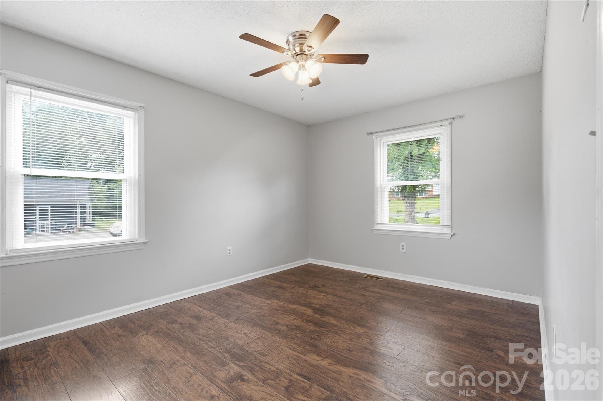 3776 Newhall Drive Property Photo 12