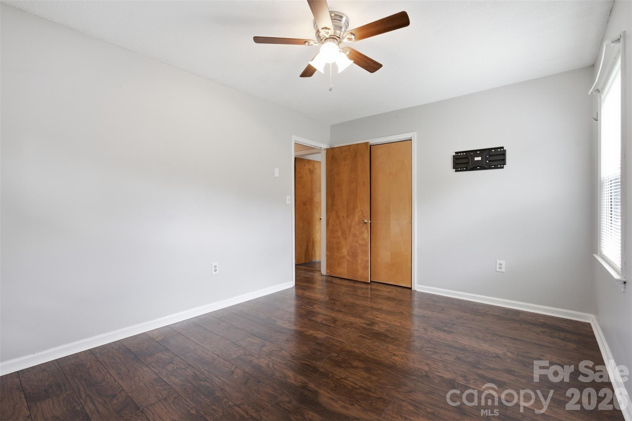 3776 Newhall Drive Property Photo 13