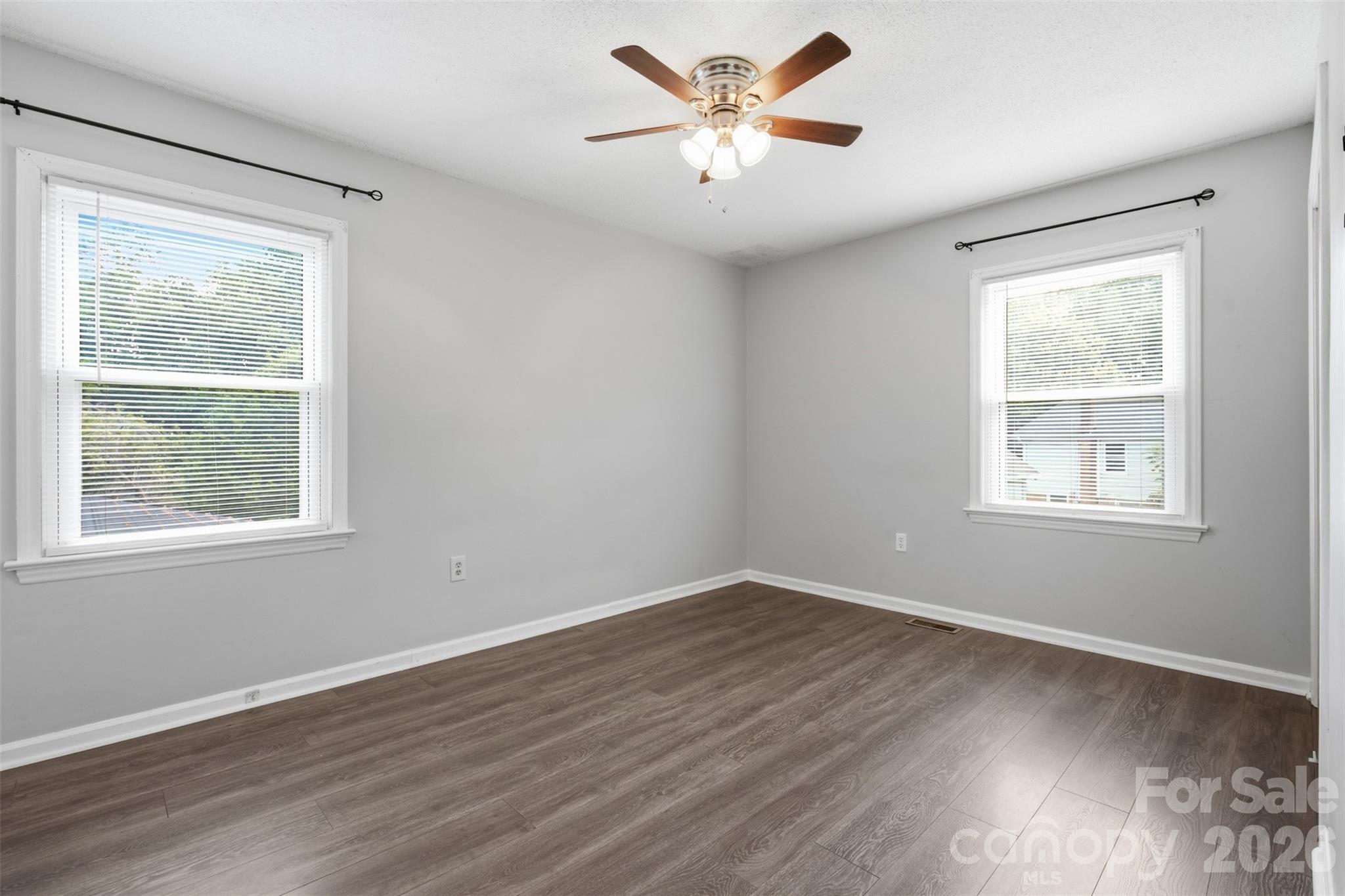 3776 Newhall Drive Property Photo 14