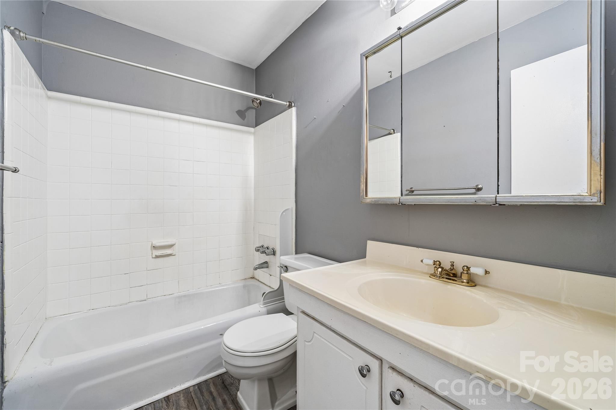 6436 Old Pineville Road E Property Photo 8