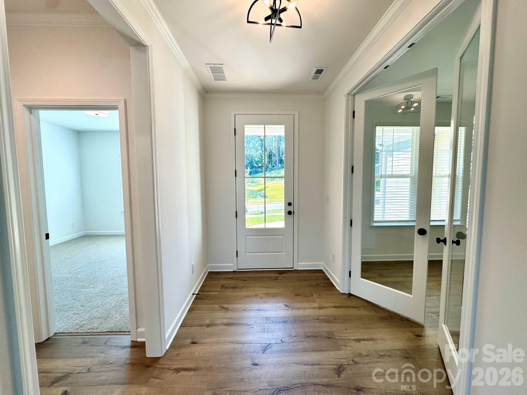 2568 Cornelius Place Property Photo 2