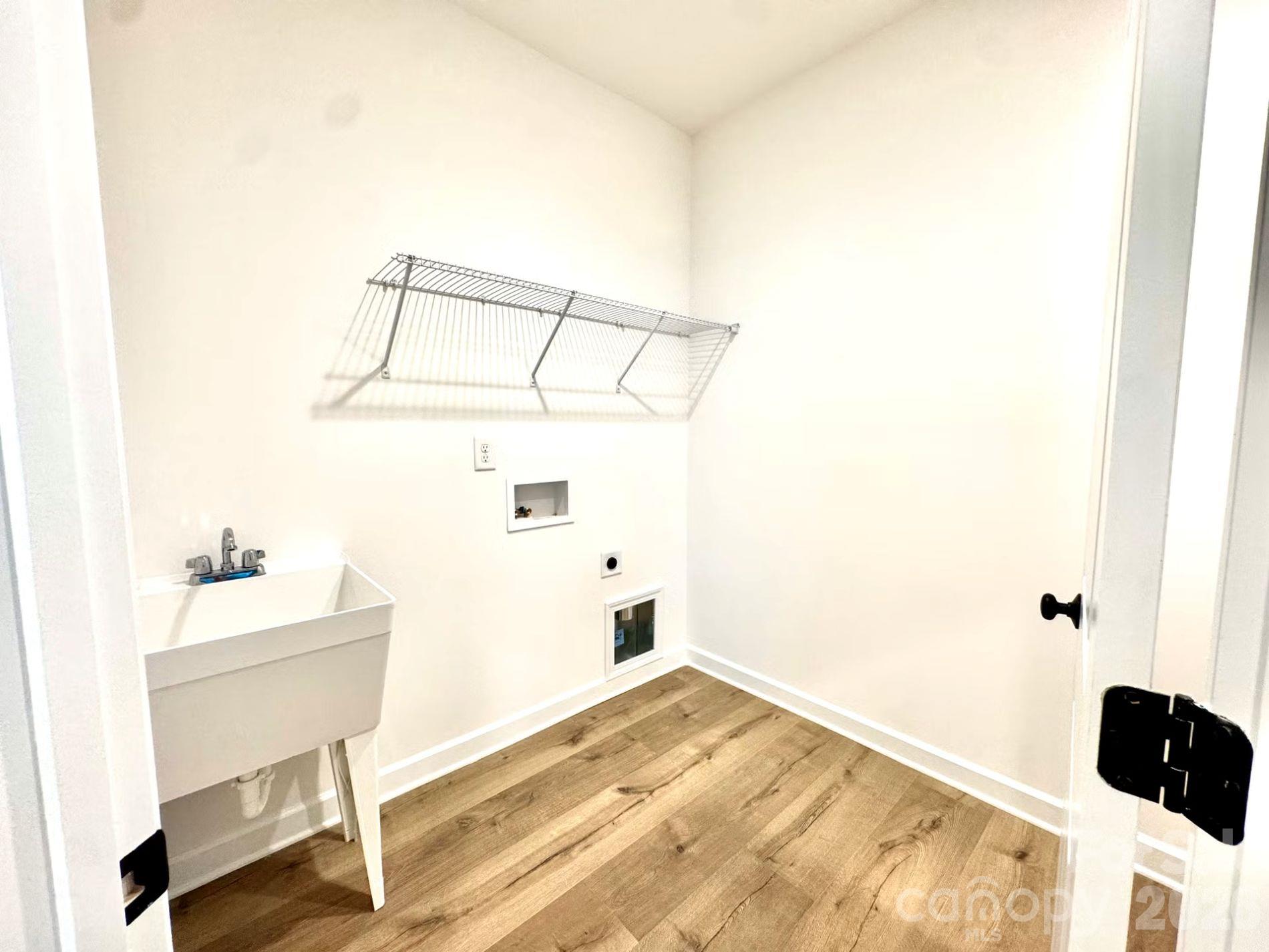 2568 Cornelius Place Property Photo 23