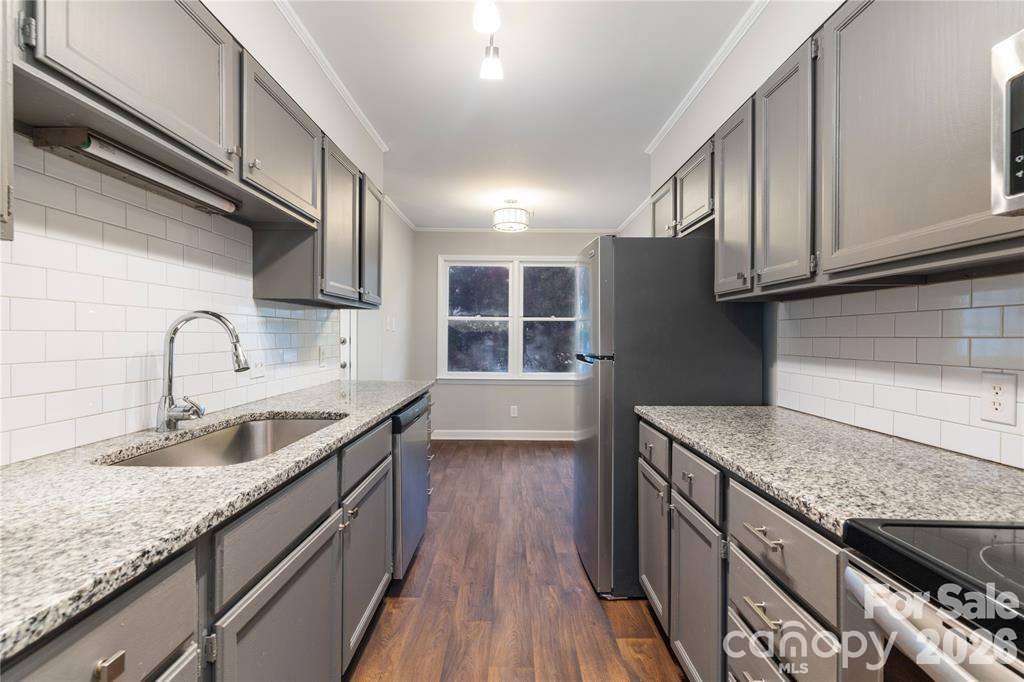 1784 Ebenezer Road D Property Photo 2