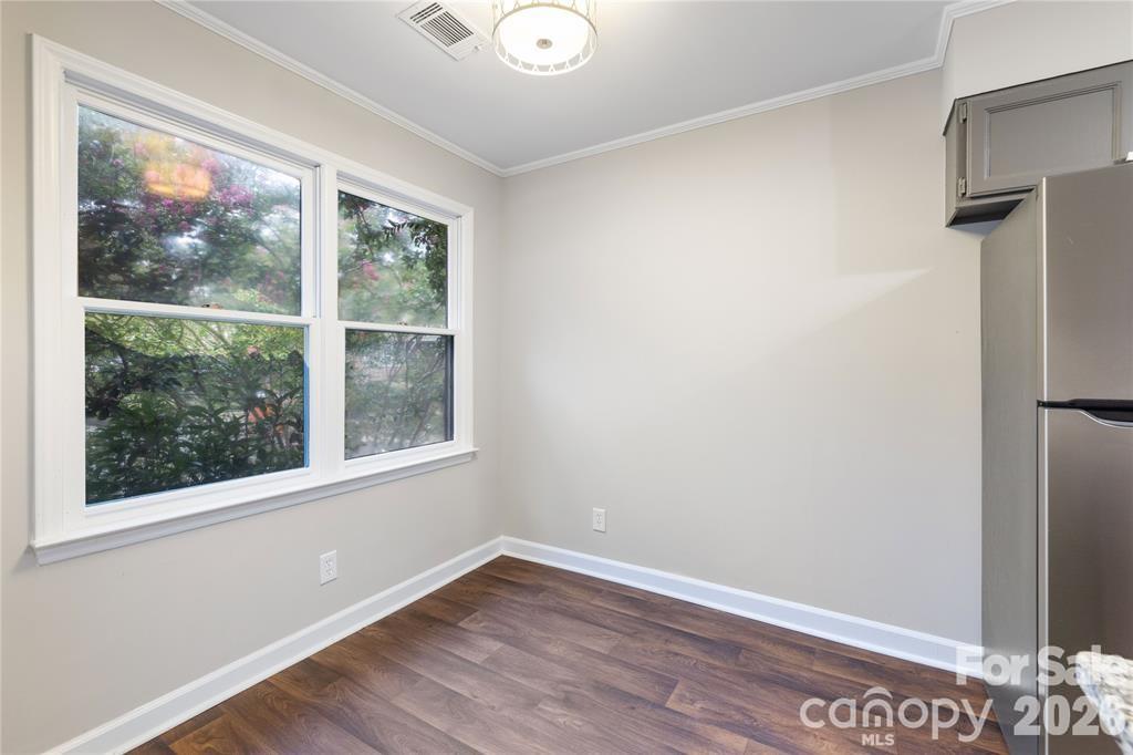 1784 Ebenezer Road D Property Photo 13
