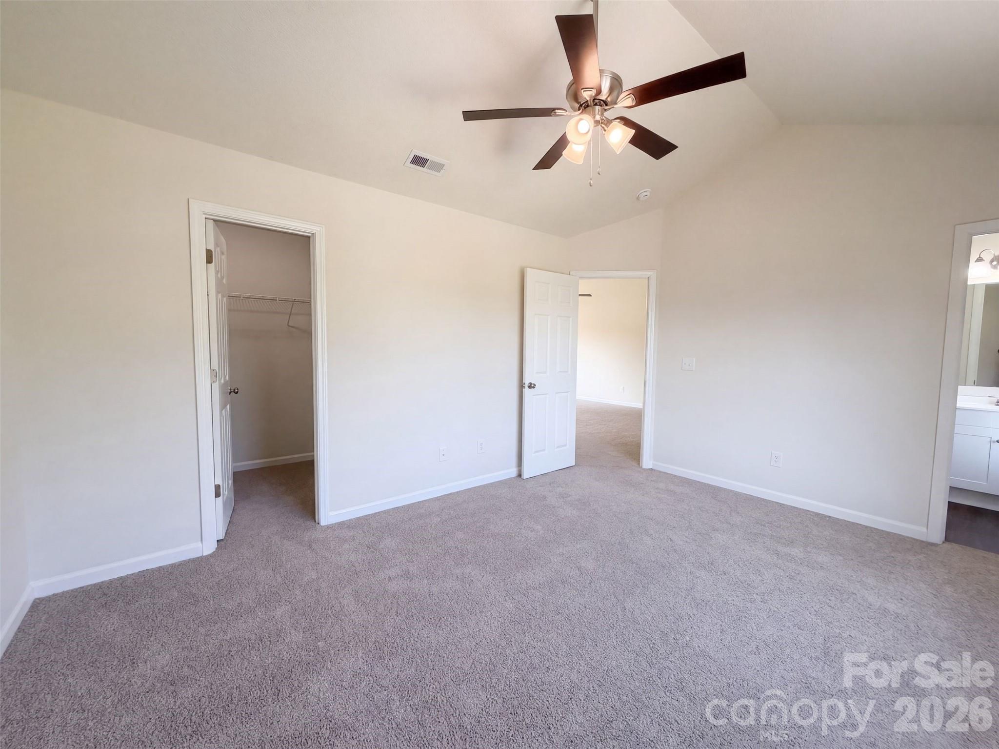 1667 Oakview Way Property Photo 6