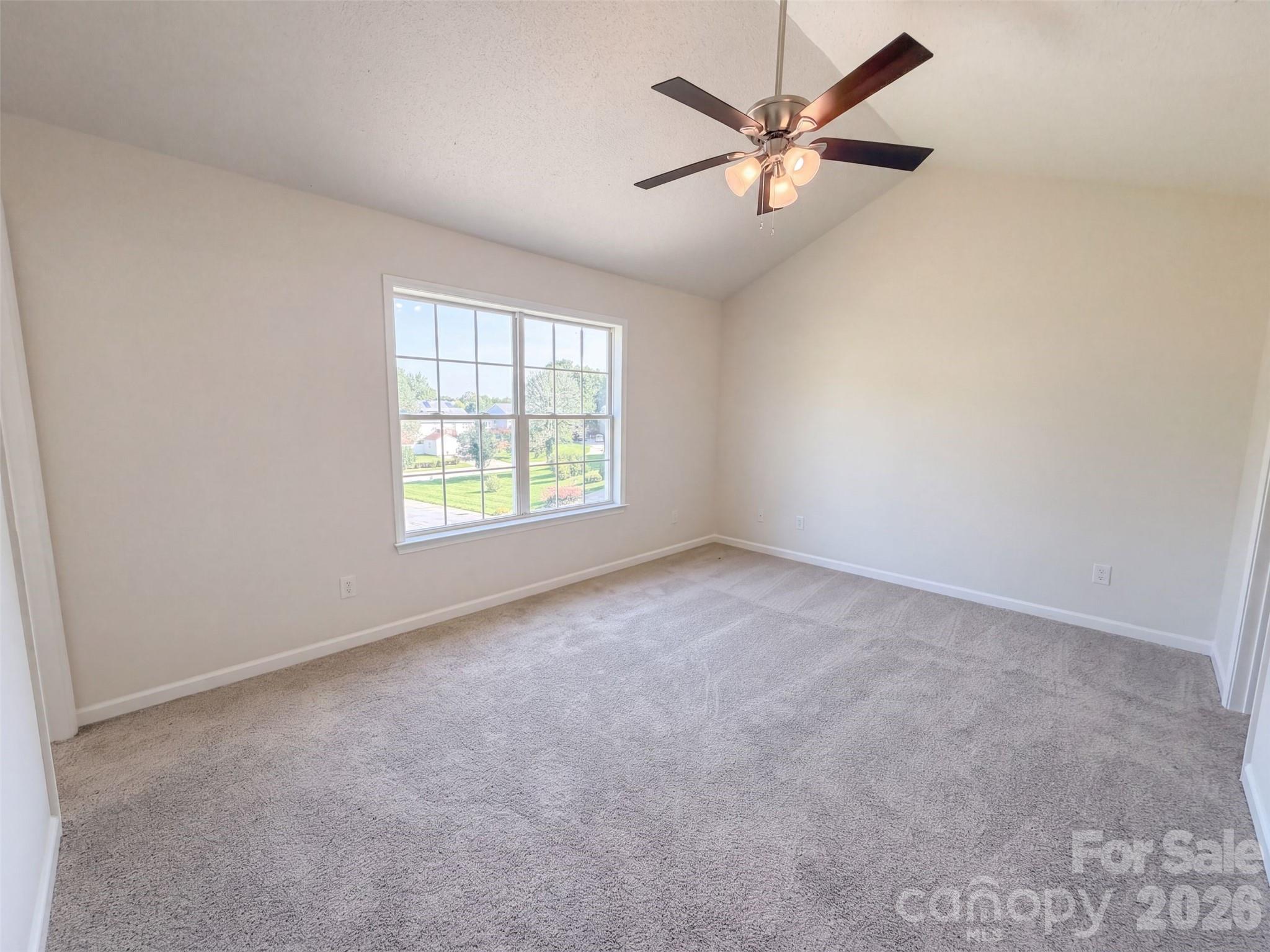 1667 Oakview Way Property Photo 7