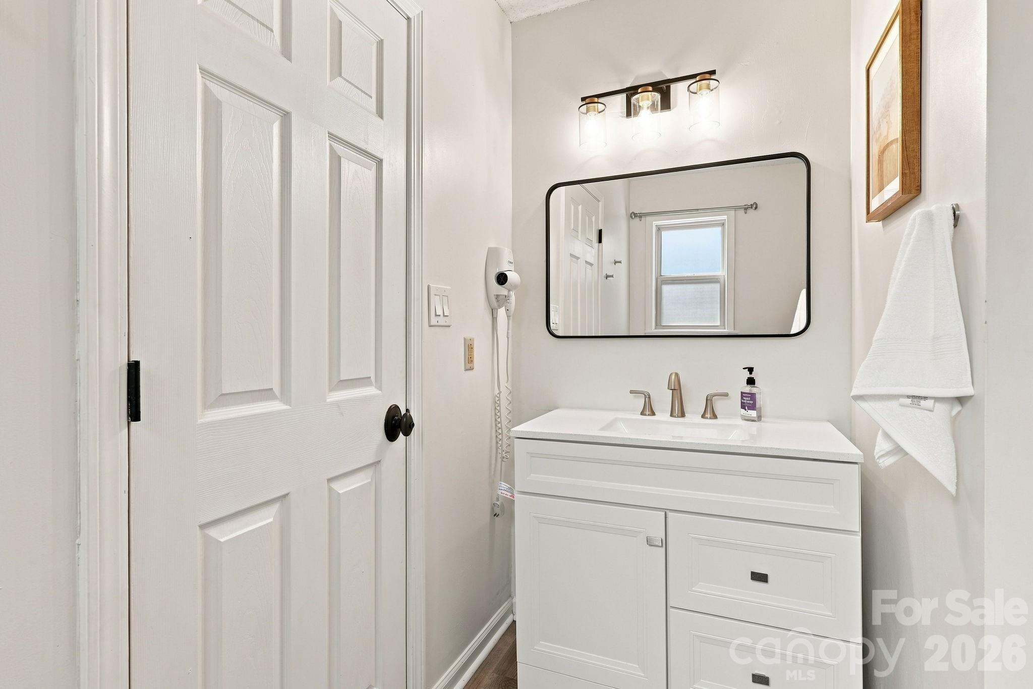24 Oakwood Road Property Photo 24
