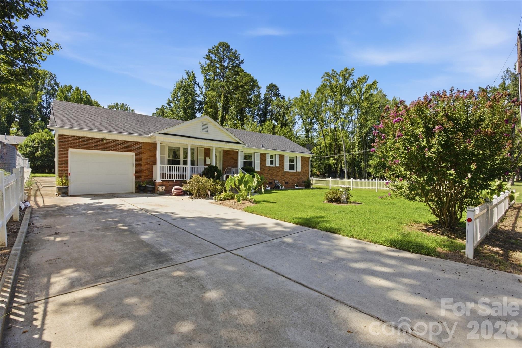 5218 Dolphin Lane Property Photo 4