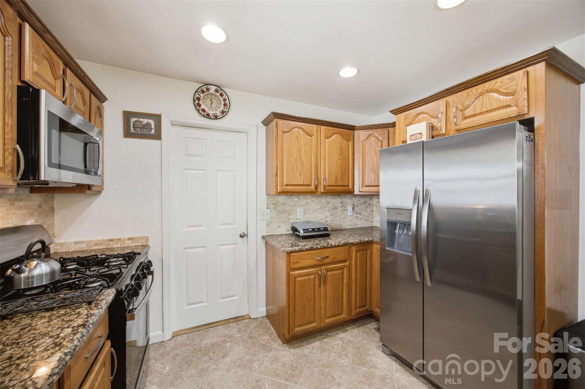 5218 Dolphin Lane Property Photo 10