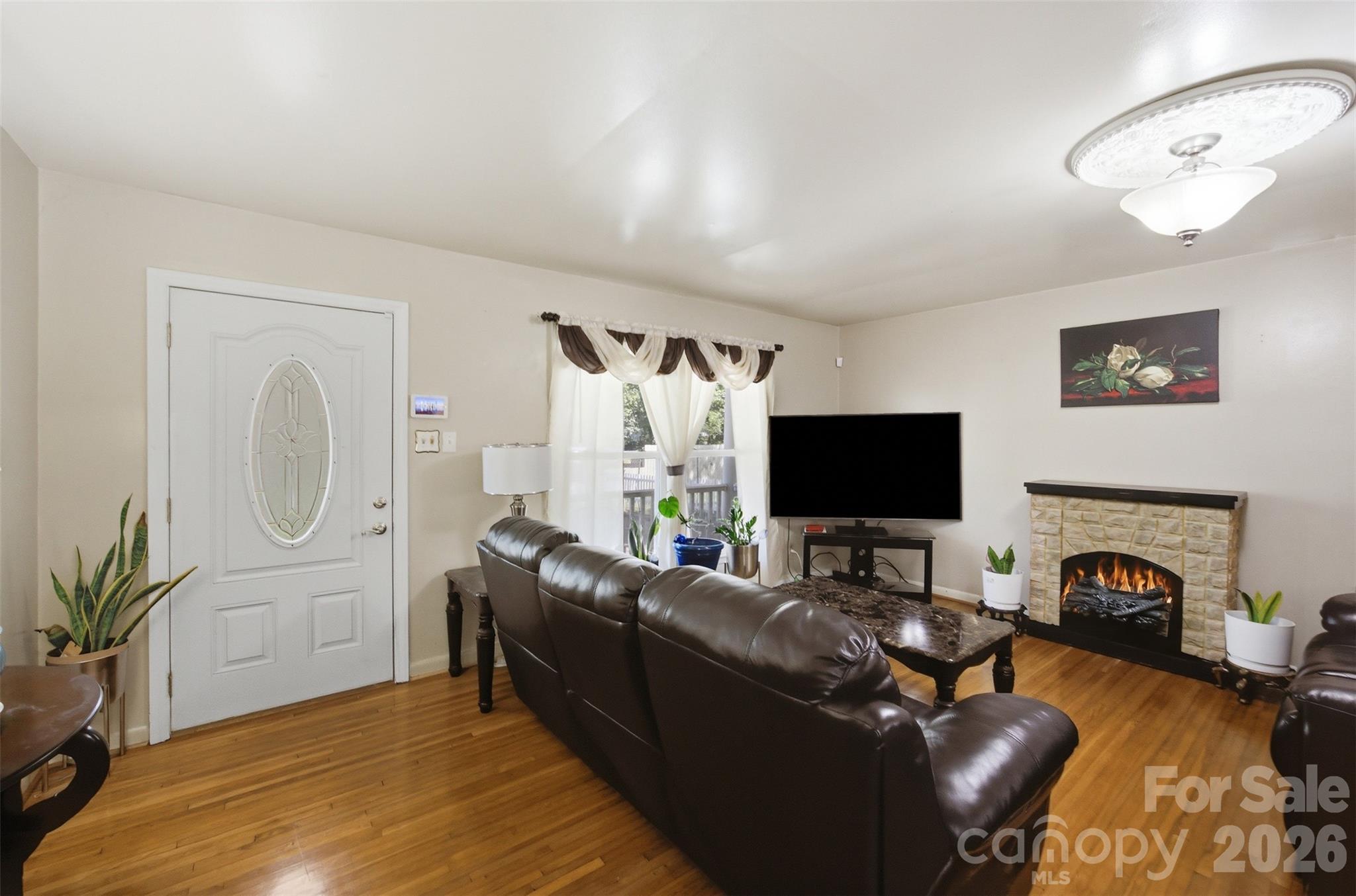 5218 Dolphin Lane Property Photo 14