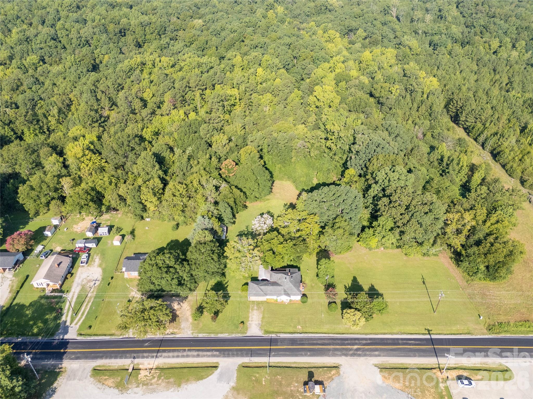 1670 Lynwood Drive Property Photo 2