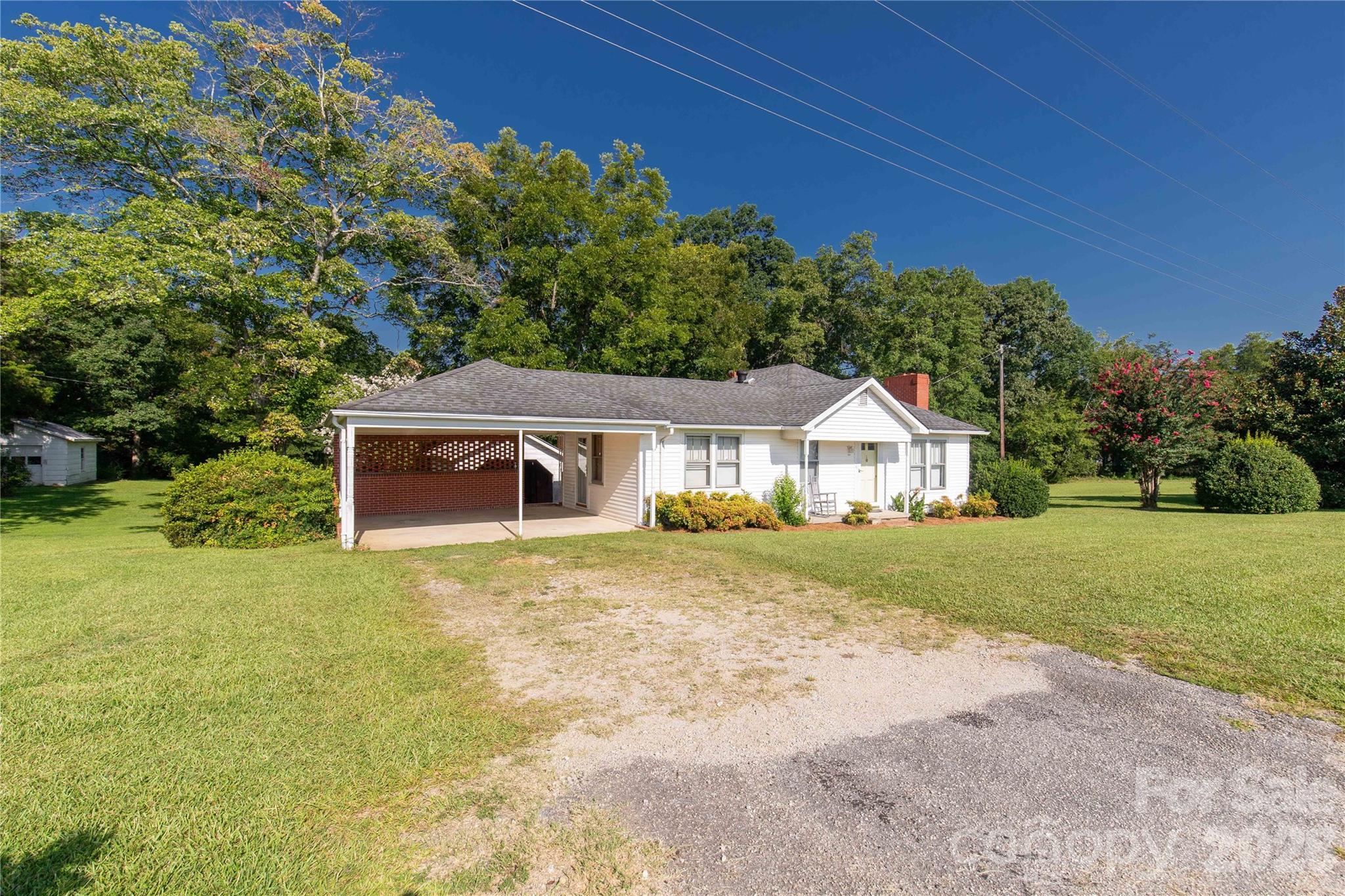 1670 Lynwood Drive Property Photo 8