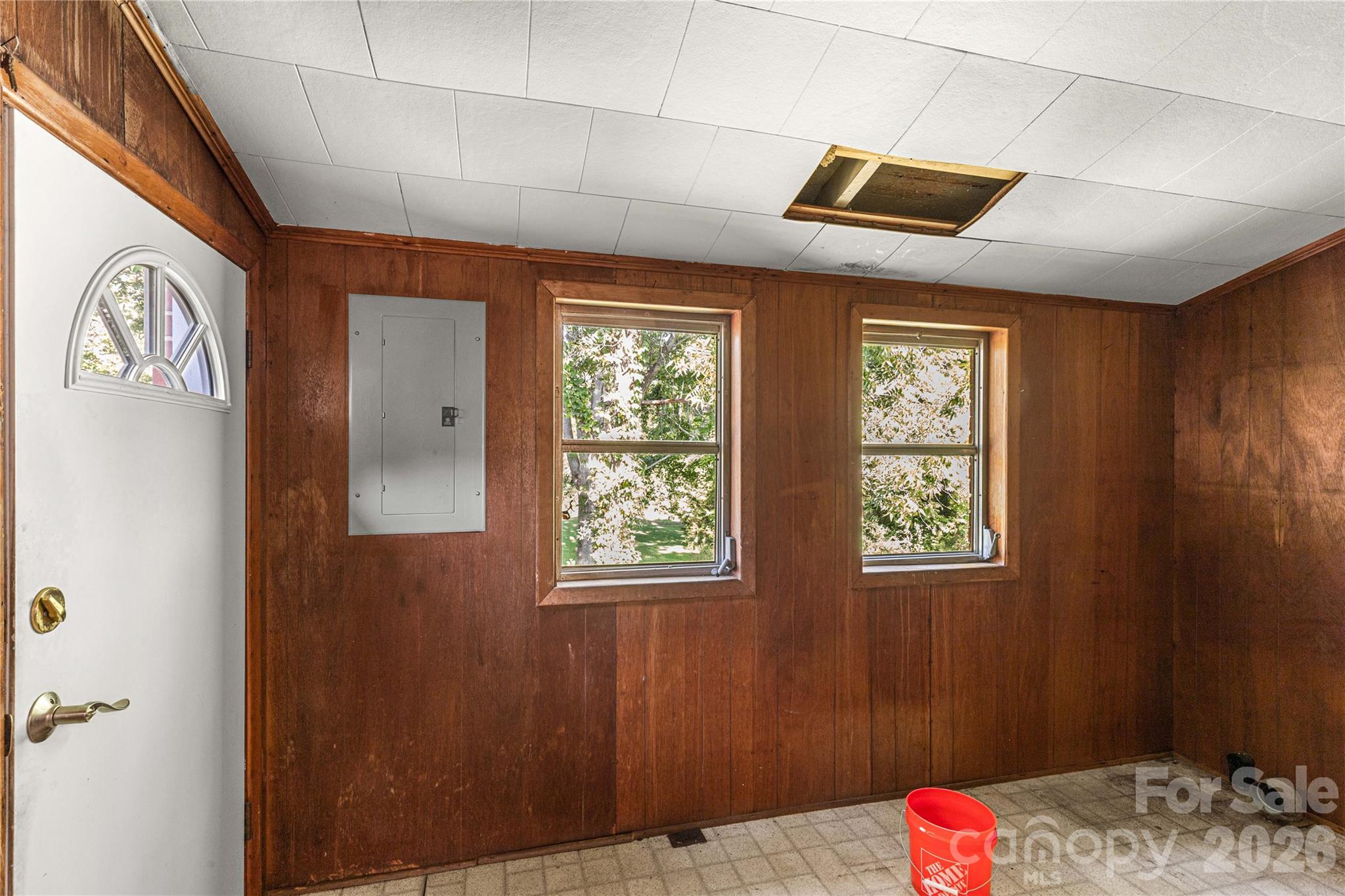 1670 Lynwood Drive Property Photo 10