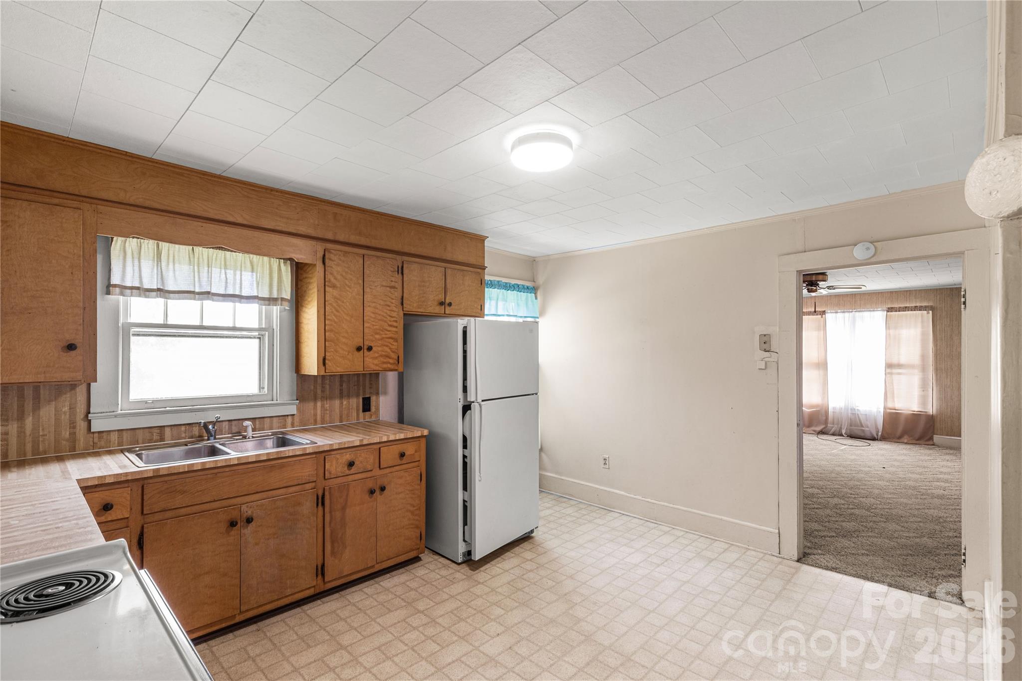 1670 Lynwood Drive Property Photo 11