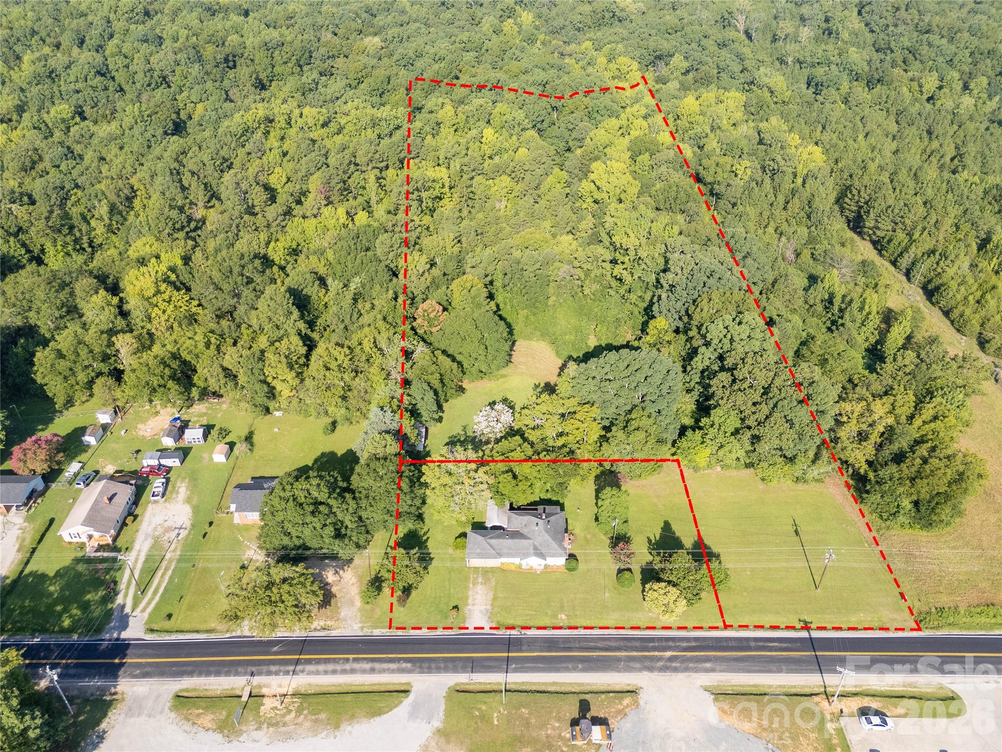 1670 Lynwood Drive Property Photo 2