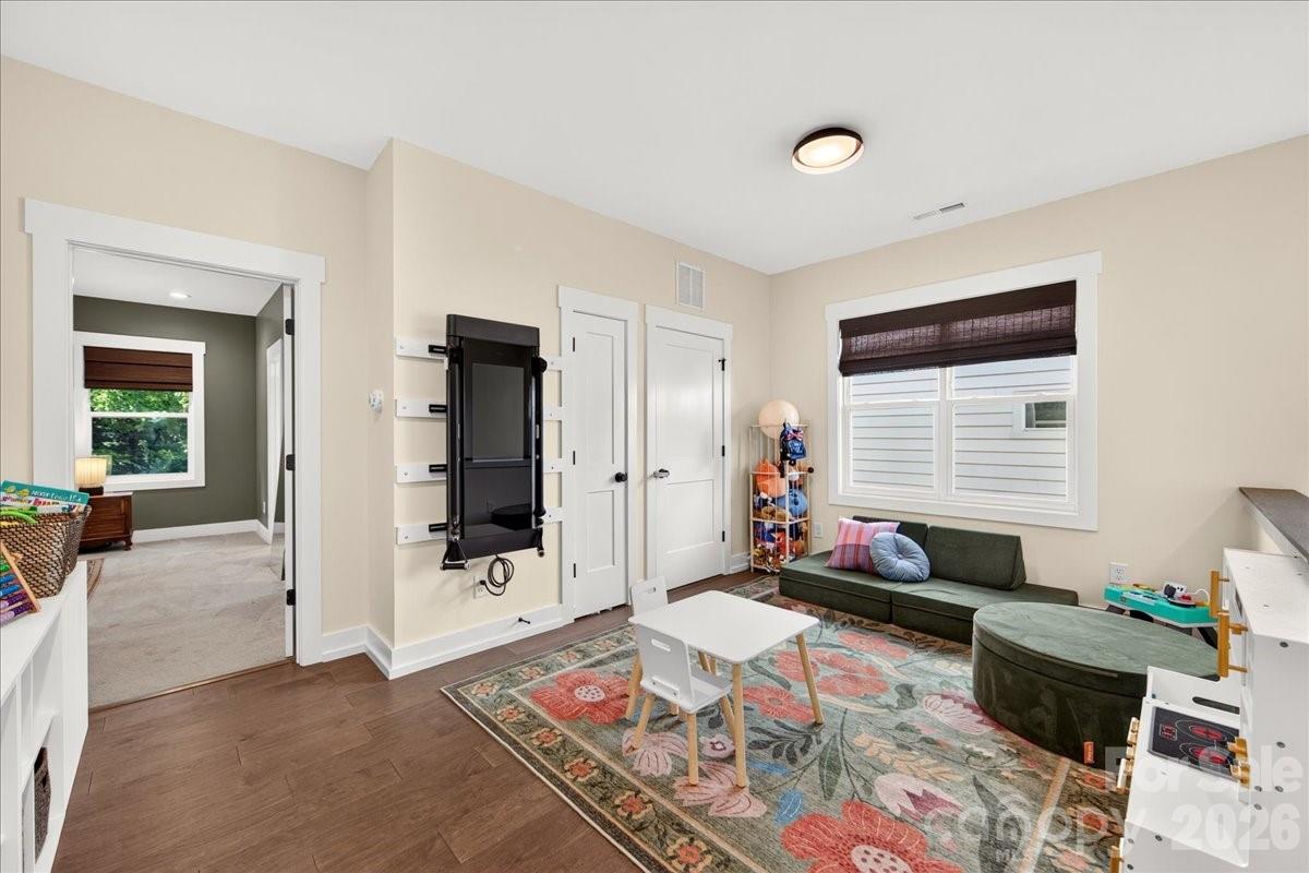 816 State Street Property Photo 28