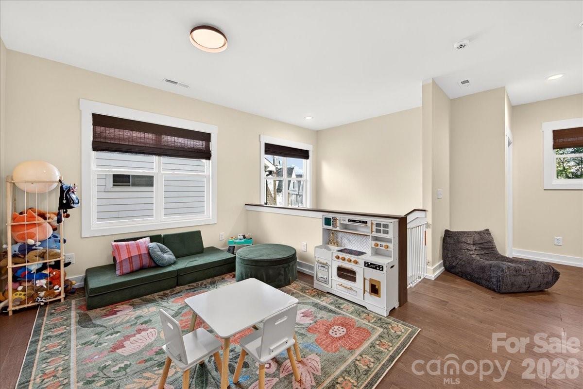 816 State Street Property Photo 29