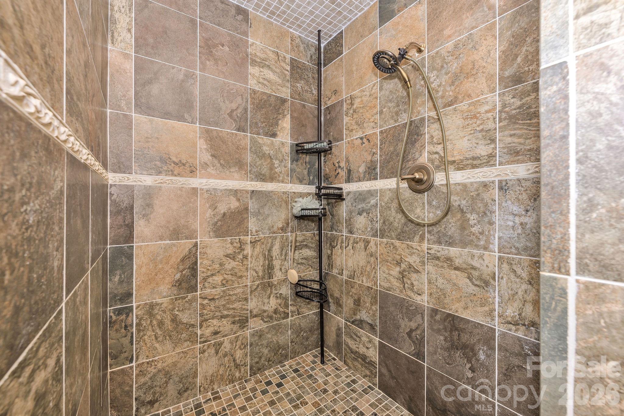 1070 Kindle Creek Drive Property Photo 31