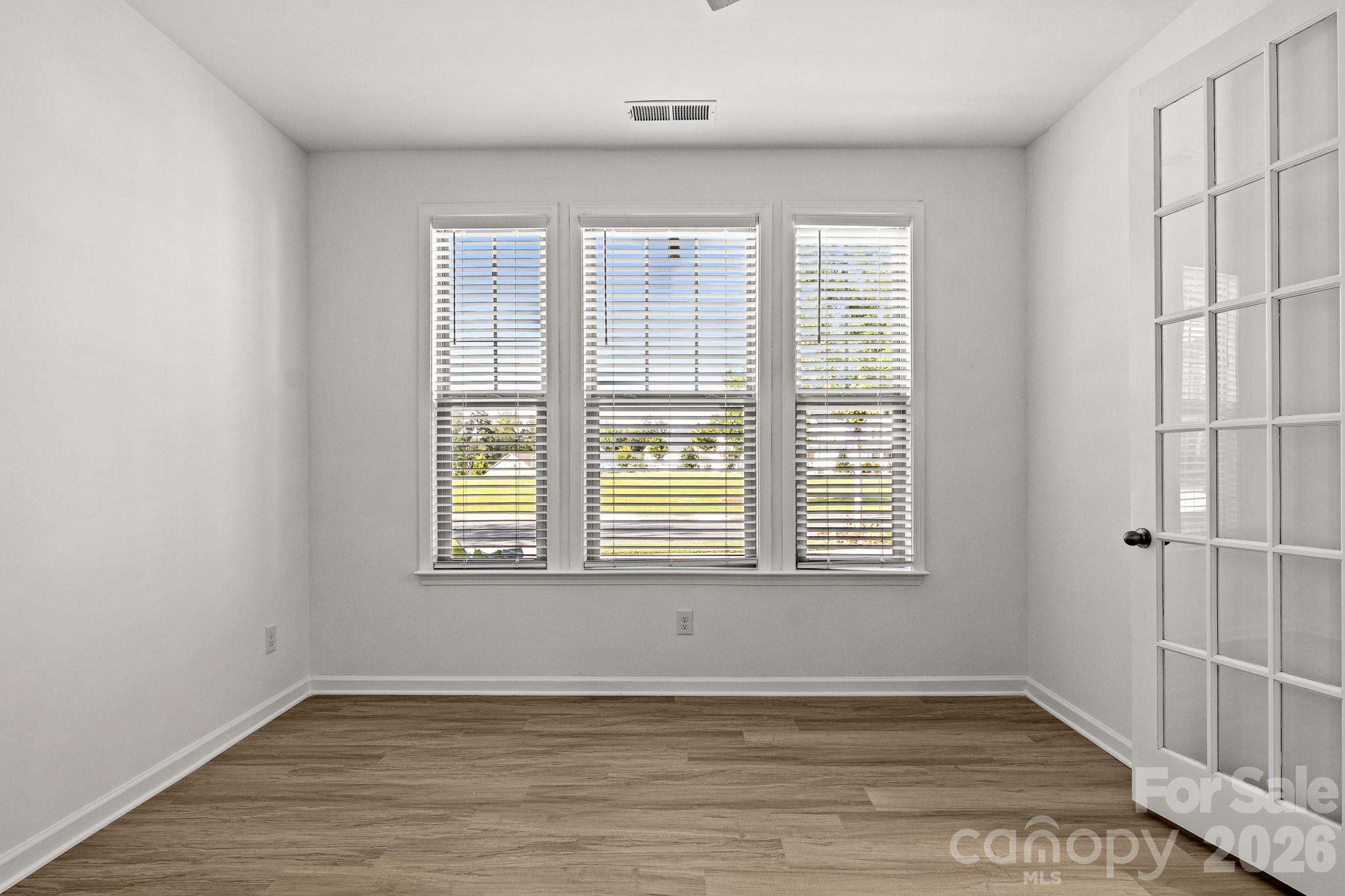 2609 Suffolk Place Property Photo 6