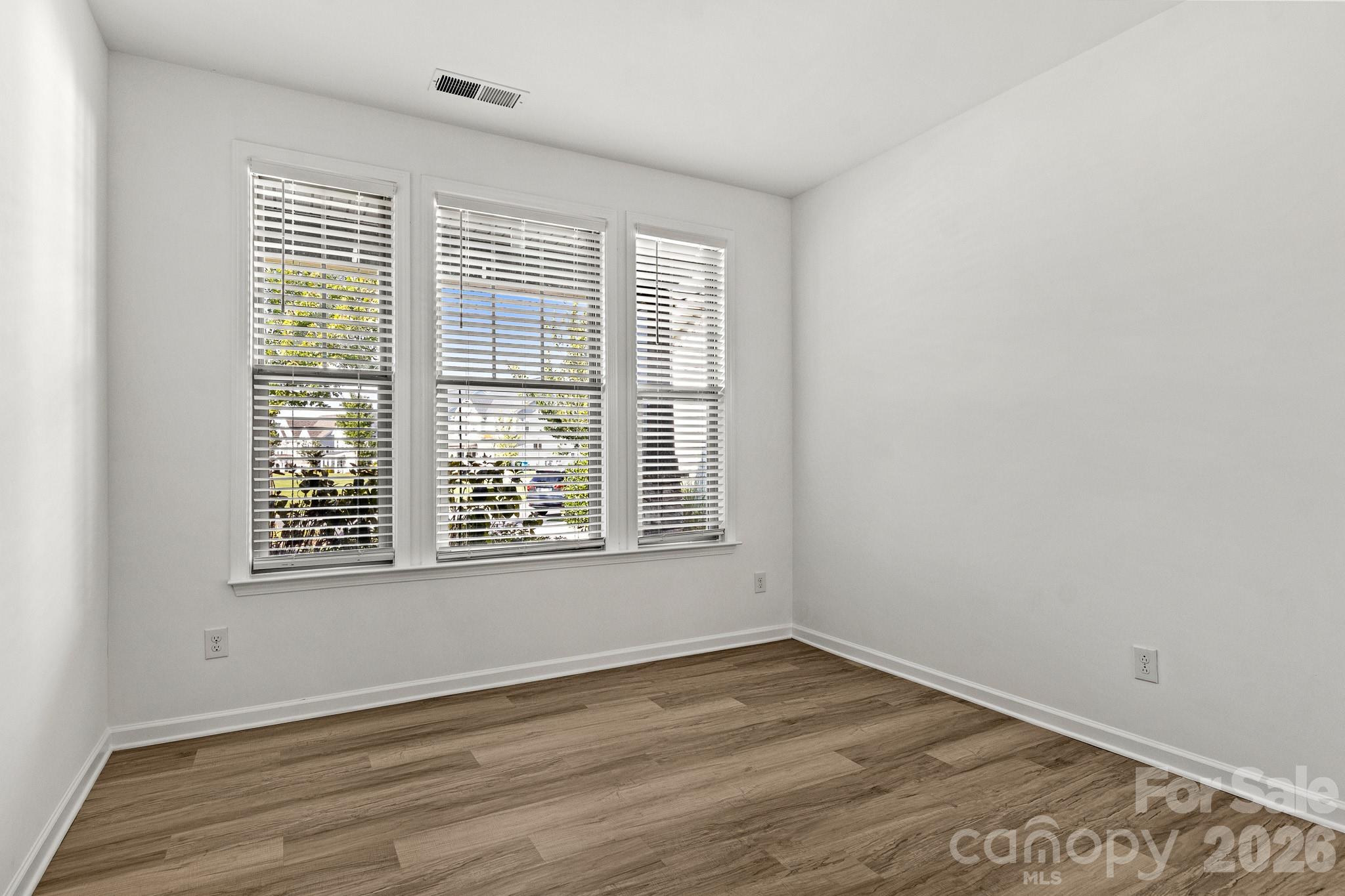 2609 Suffolk Place Property Photo 10
