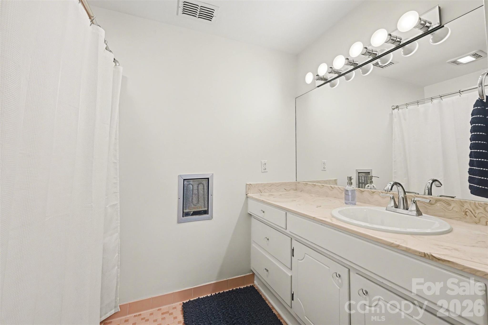 1300 Reece Road 520 Property Photo 12