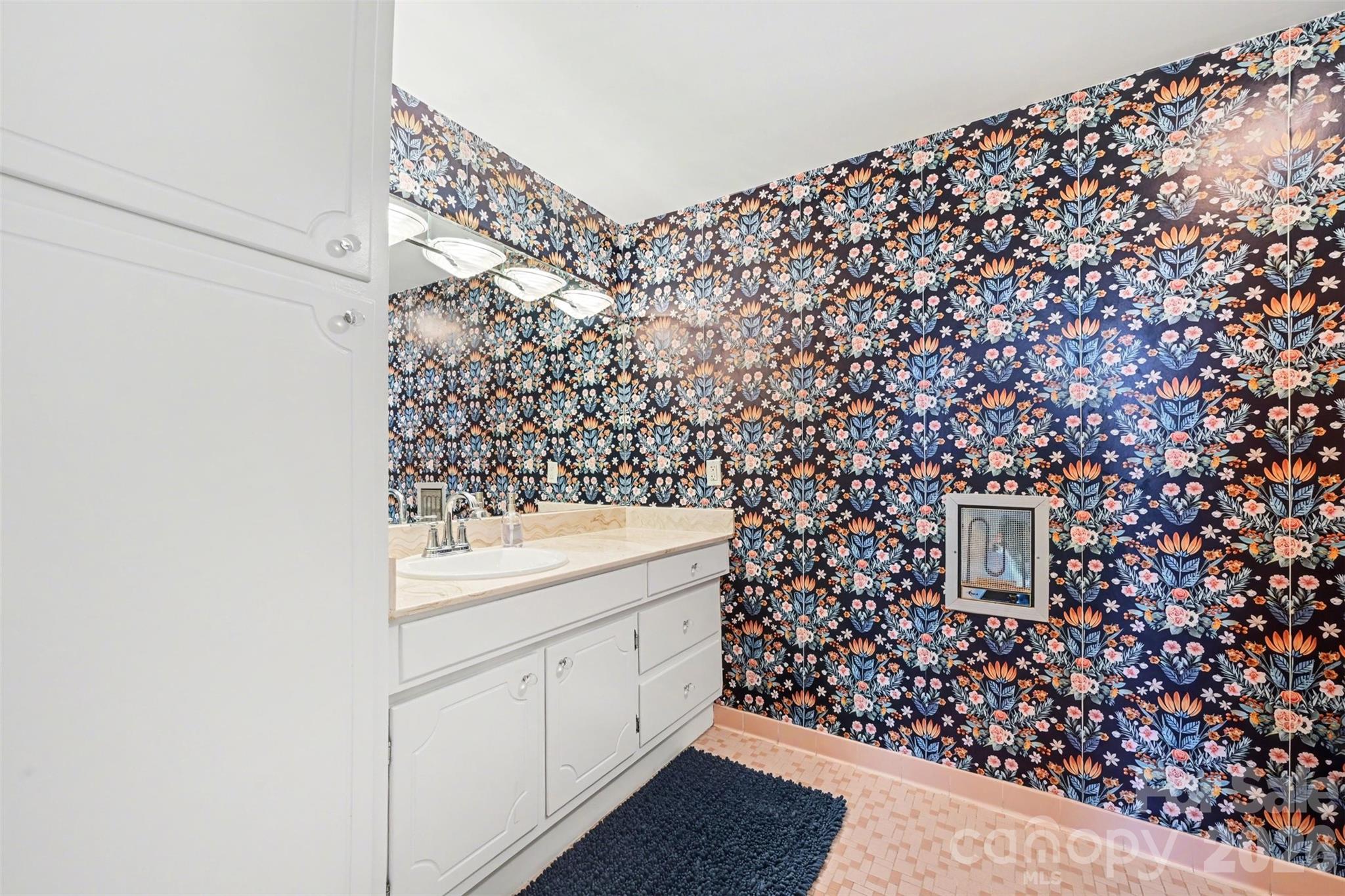 1300 Reece Road 520 Property Photo 16