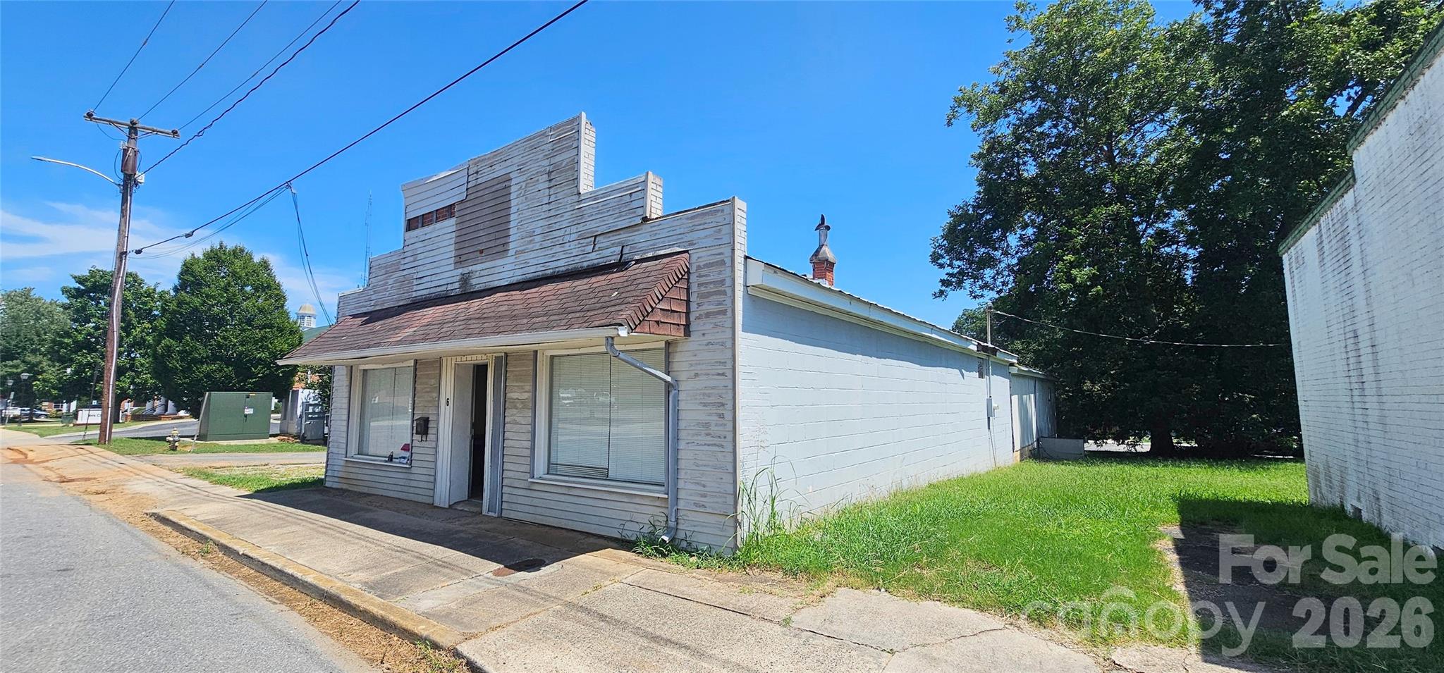 6 Roosevelt Street Property Photo 2