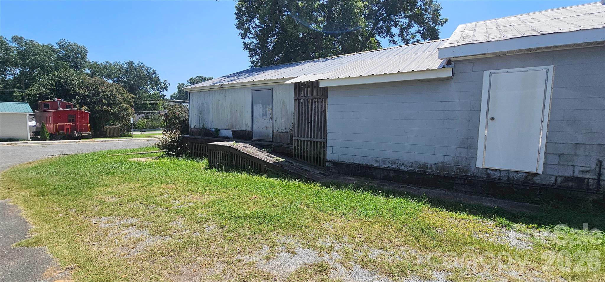 6 Roosevelt Street Property Photo 7
