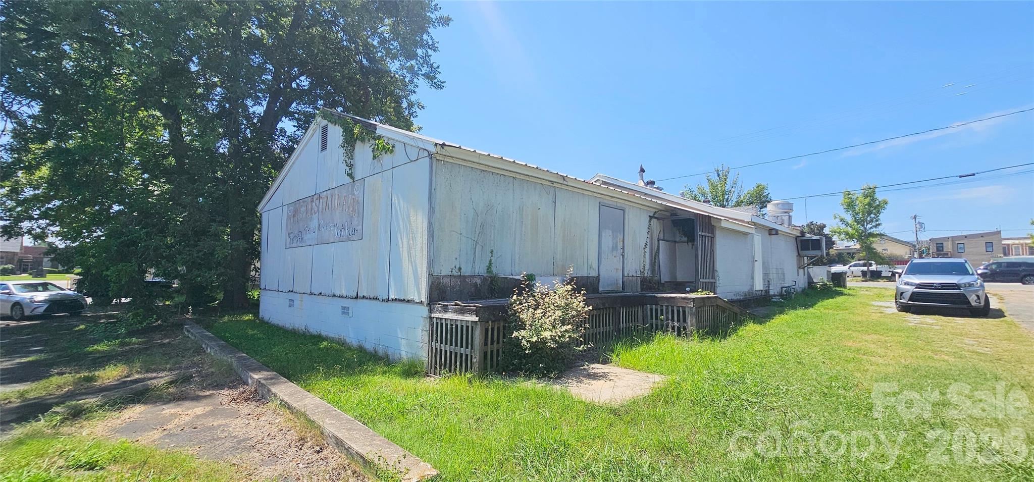 6 Roosevelt Street Property Photo 8