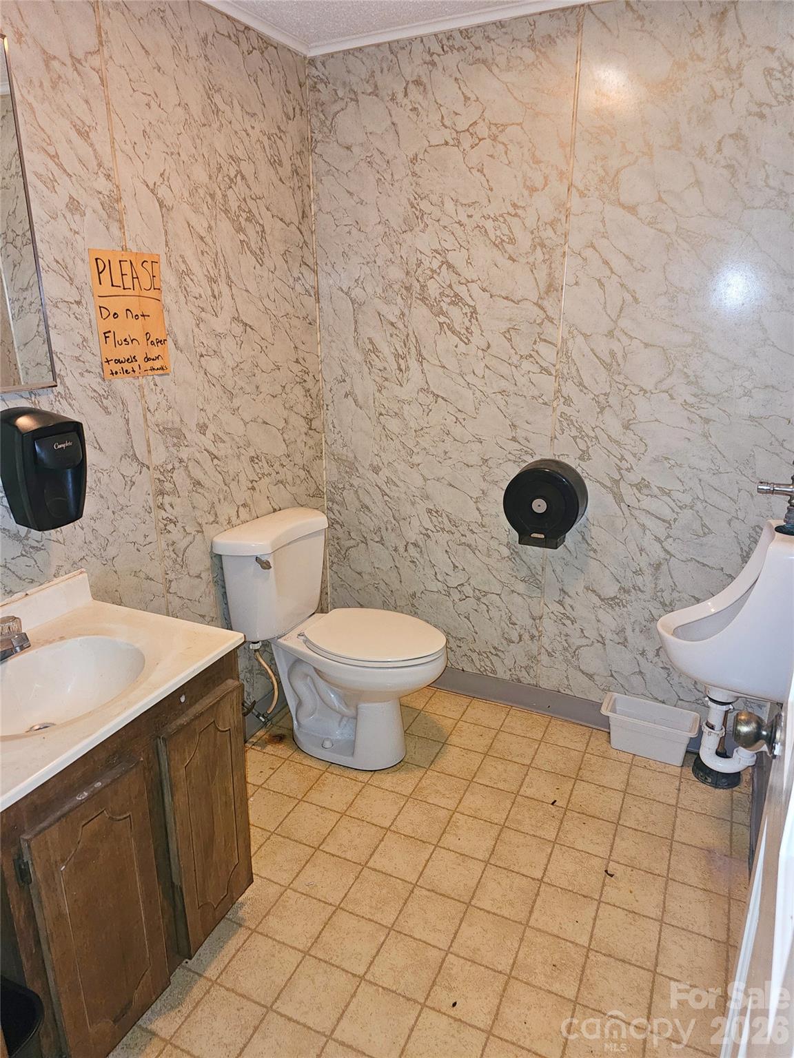 6 Roosevelt Street Property Photo 25