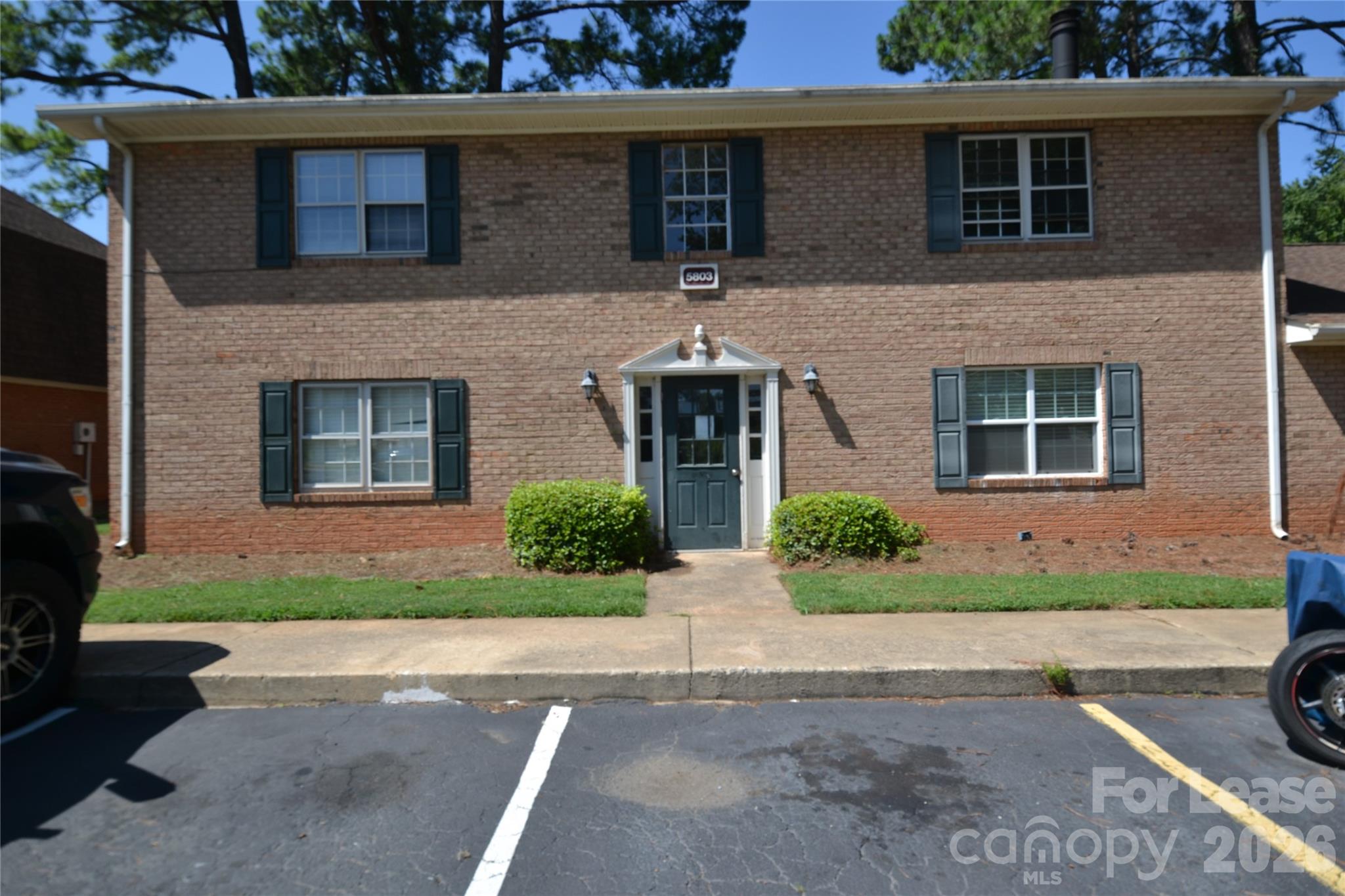 5803 Hunting Ridge Lane B Property Photo 1