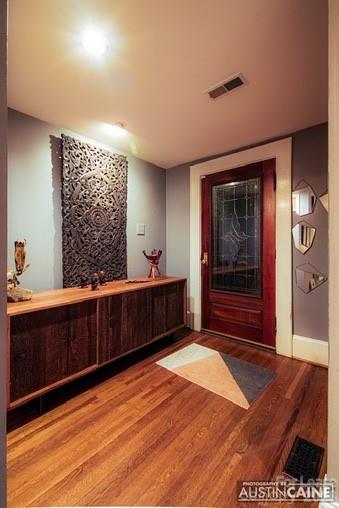 404 W 8th Street Property Photo 8