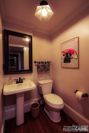 404 W 8th Street Property Photo 43