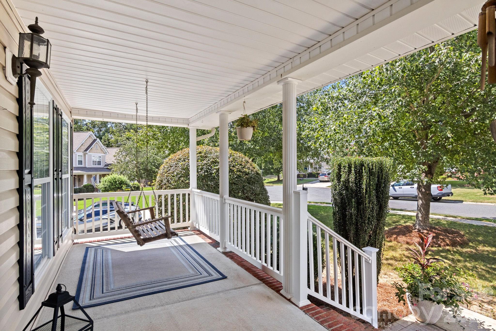 4431 Sunset Rose Drive Property Photo 4