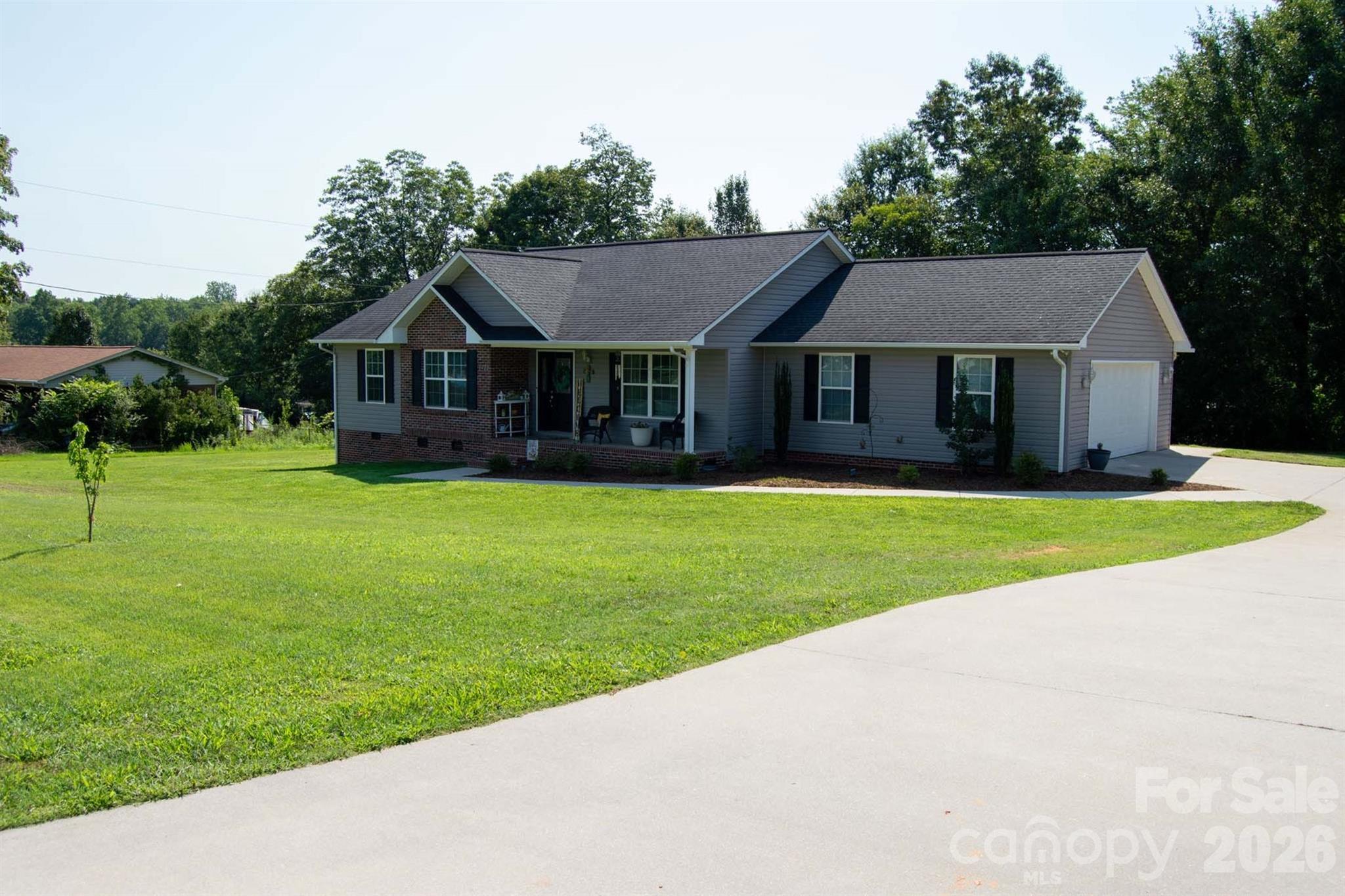 2422 23rd Street Drive Property Photo 2