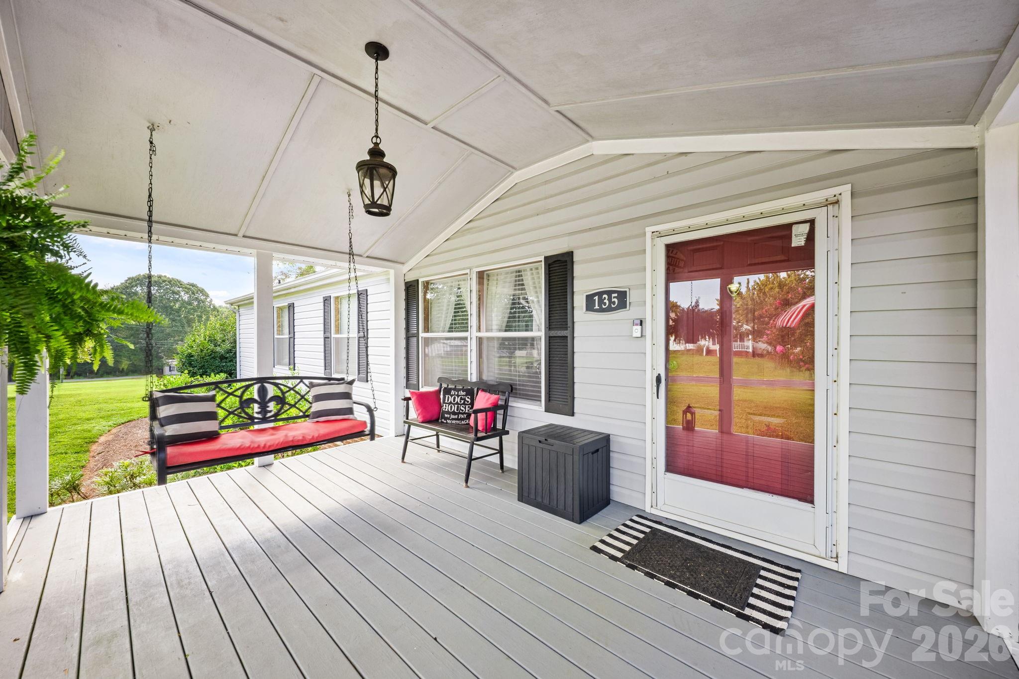 135 Willow Leaf Court Property Photo 3