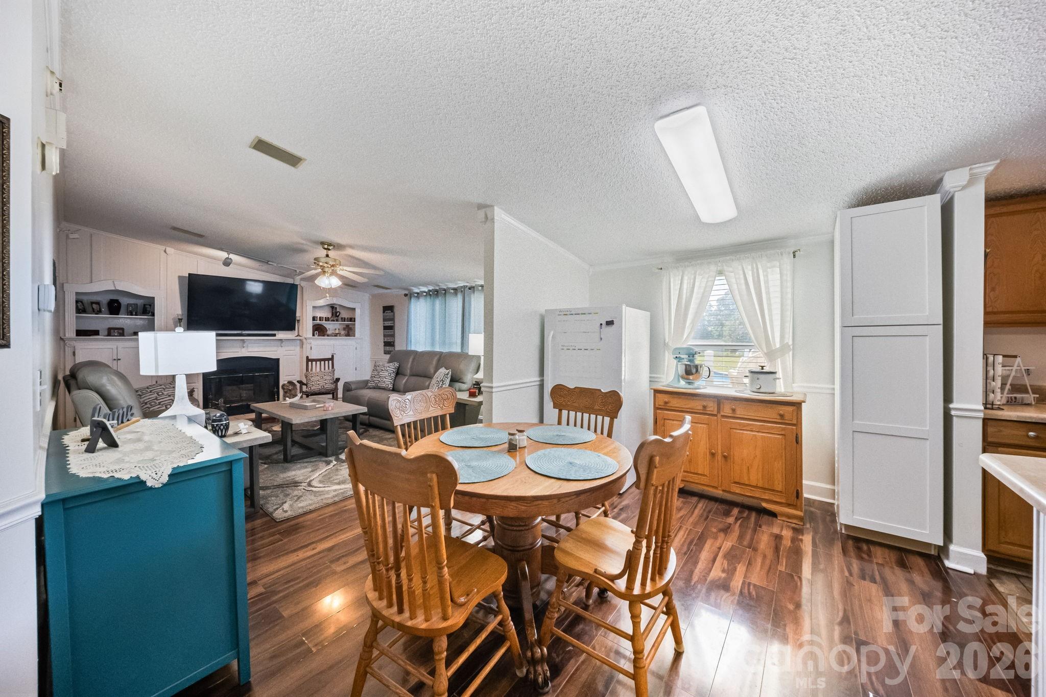 135 Willow Leaf Court Property Photo 6
