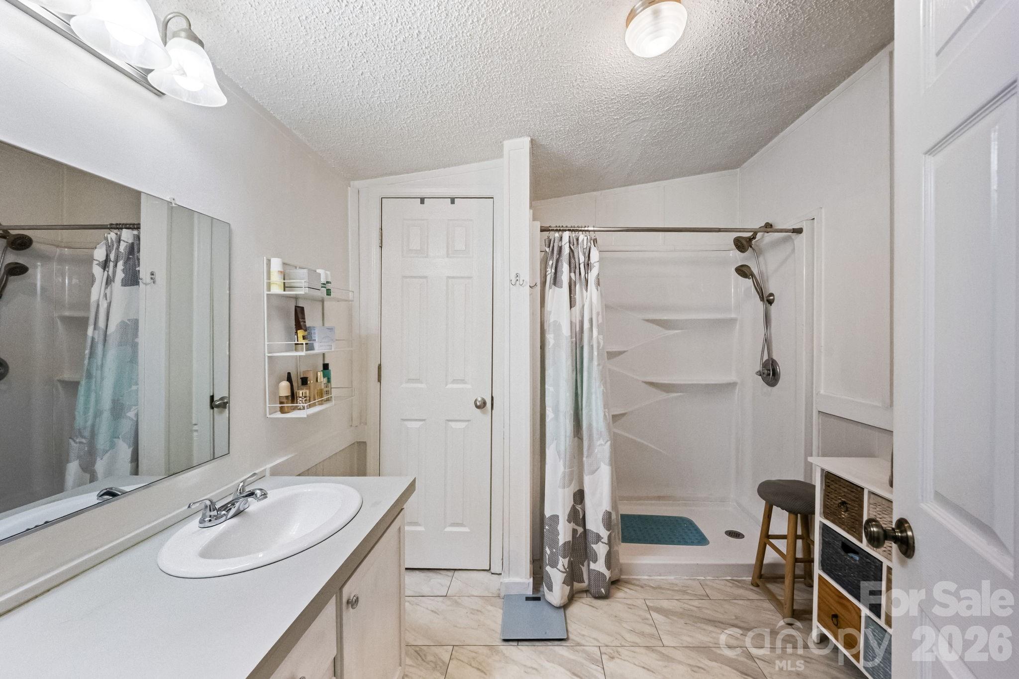 135 Willow Leaf Court Property Photo 13