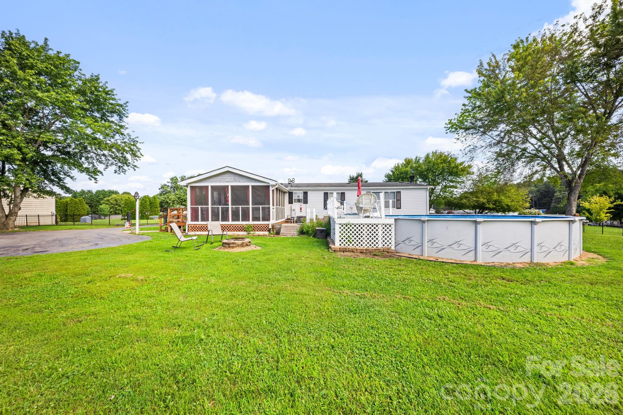 135 Willow Leaf Court Property Photo 21