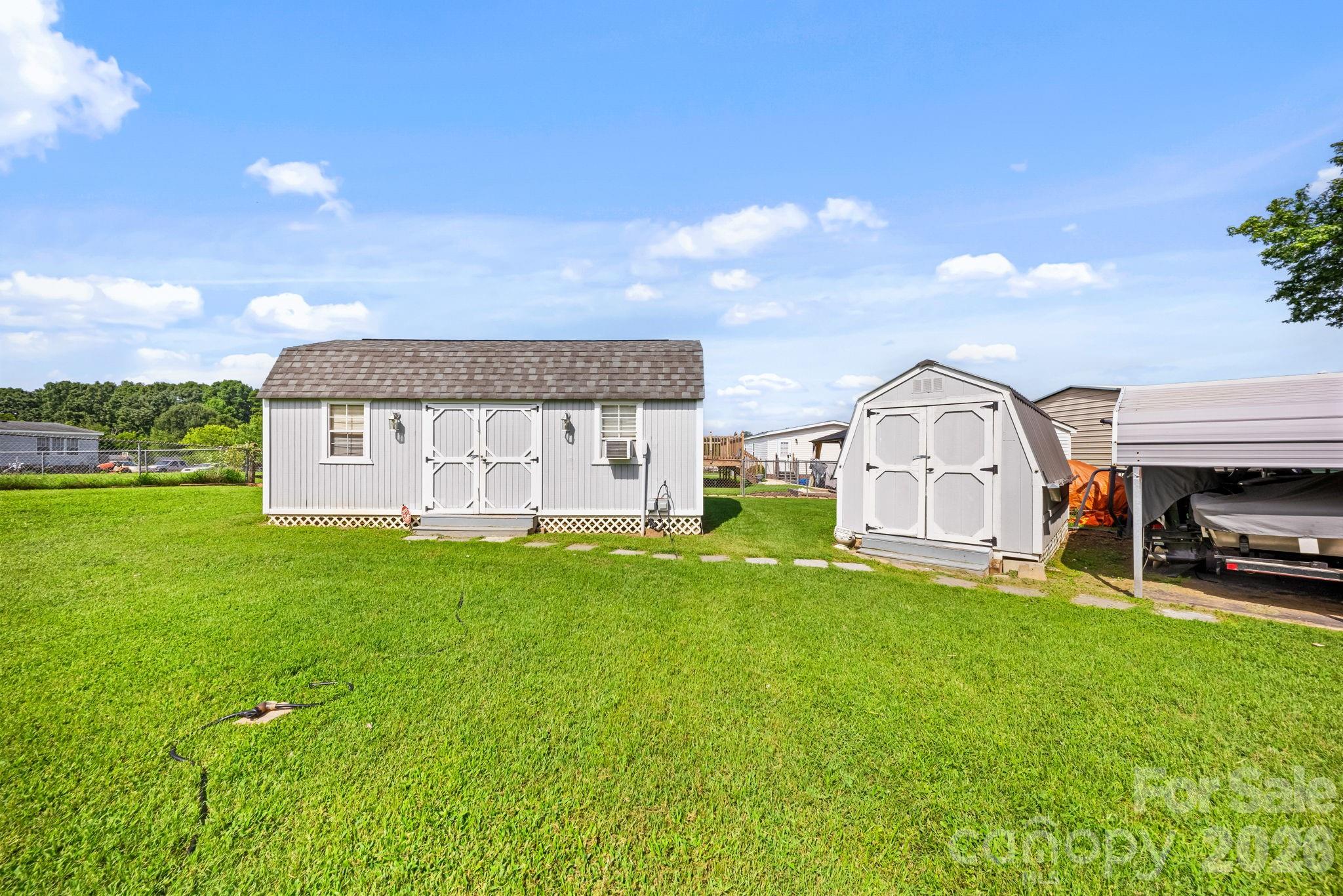 135 Willow Leaf Court Property Photo 24
