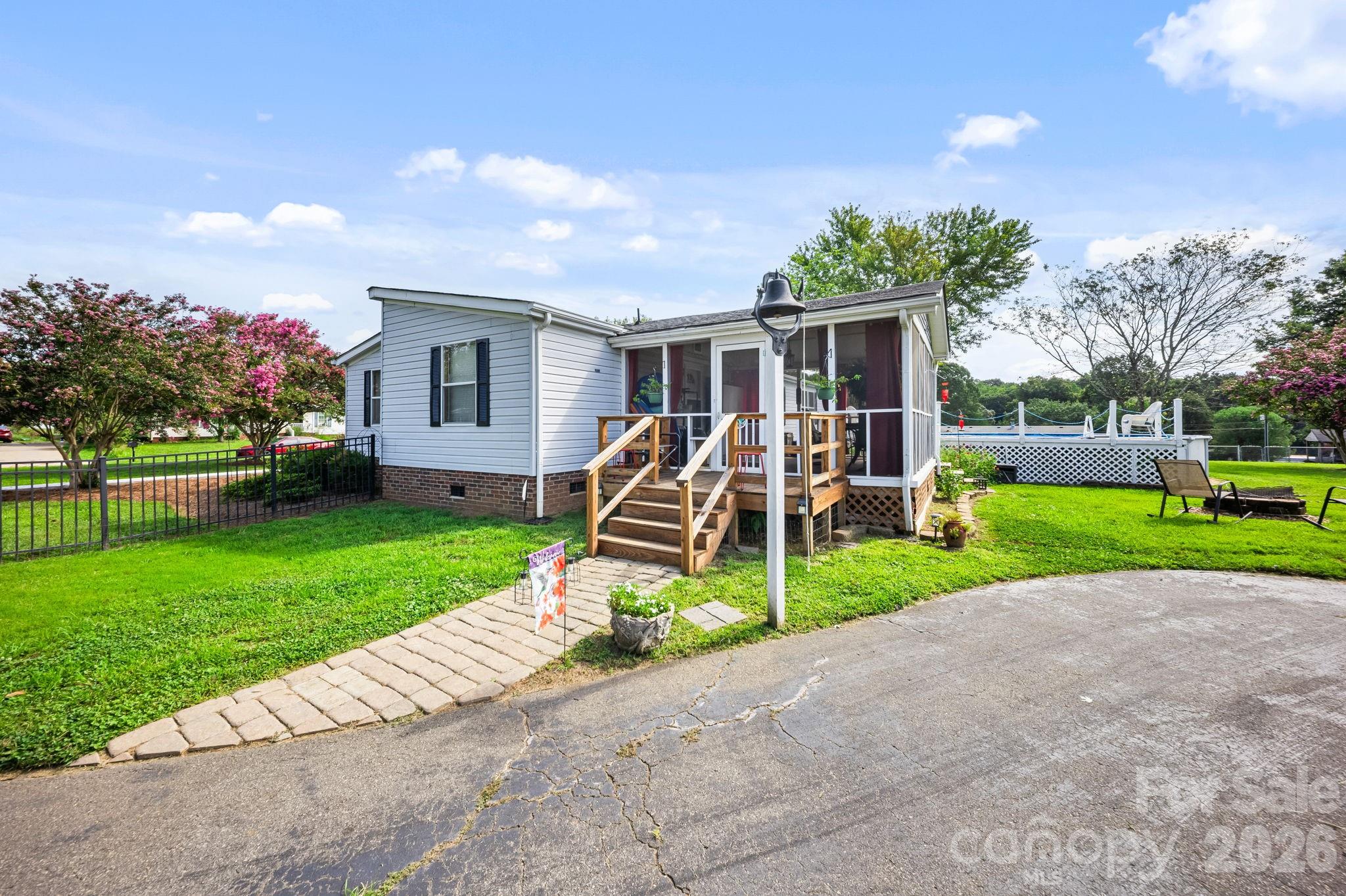 135 Willow Leaf Court Property Photo 25