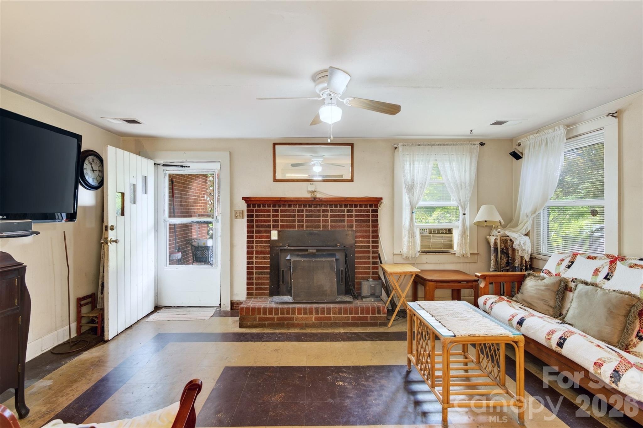 21 Maple Avenue Property Photo 6