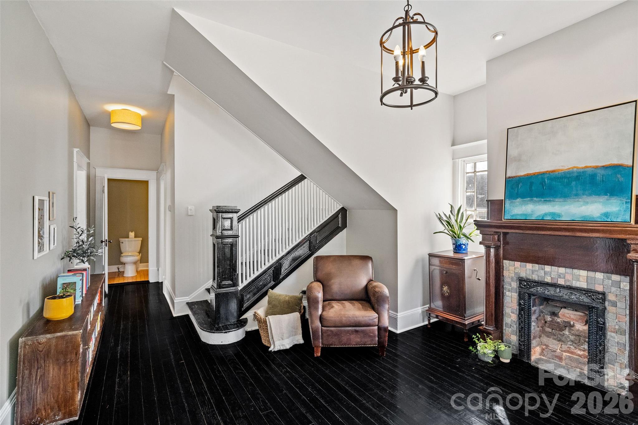 233 Marion Street Property Photo 3