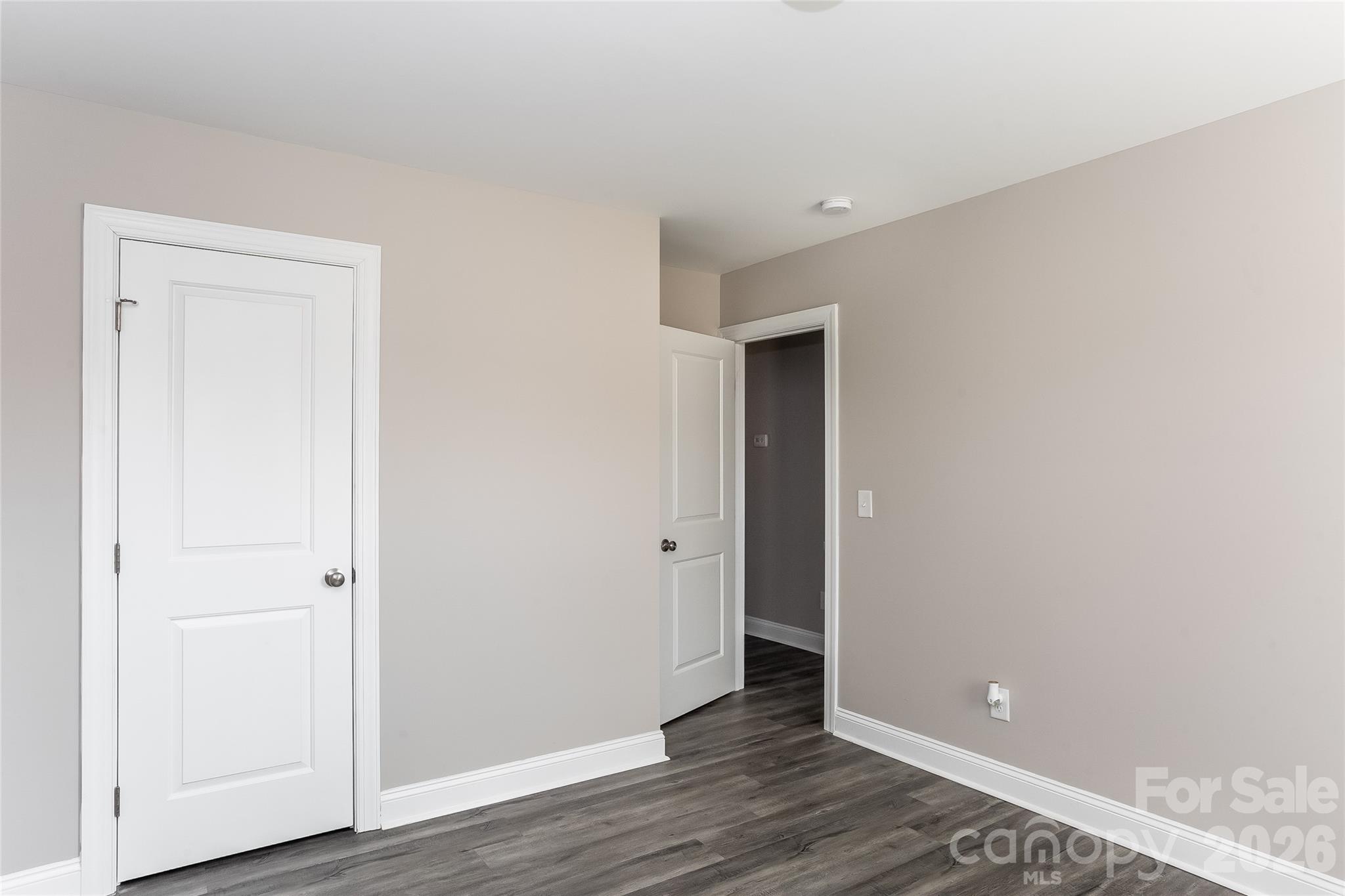313 E 24th Street Property Photo 8
