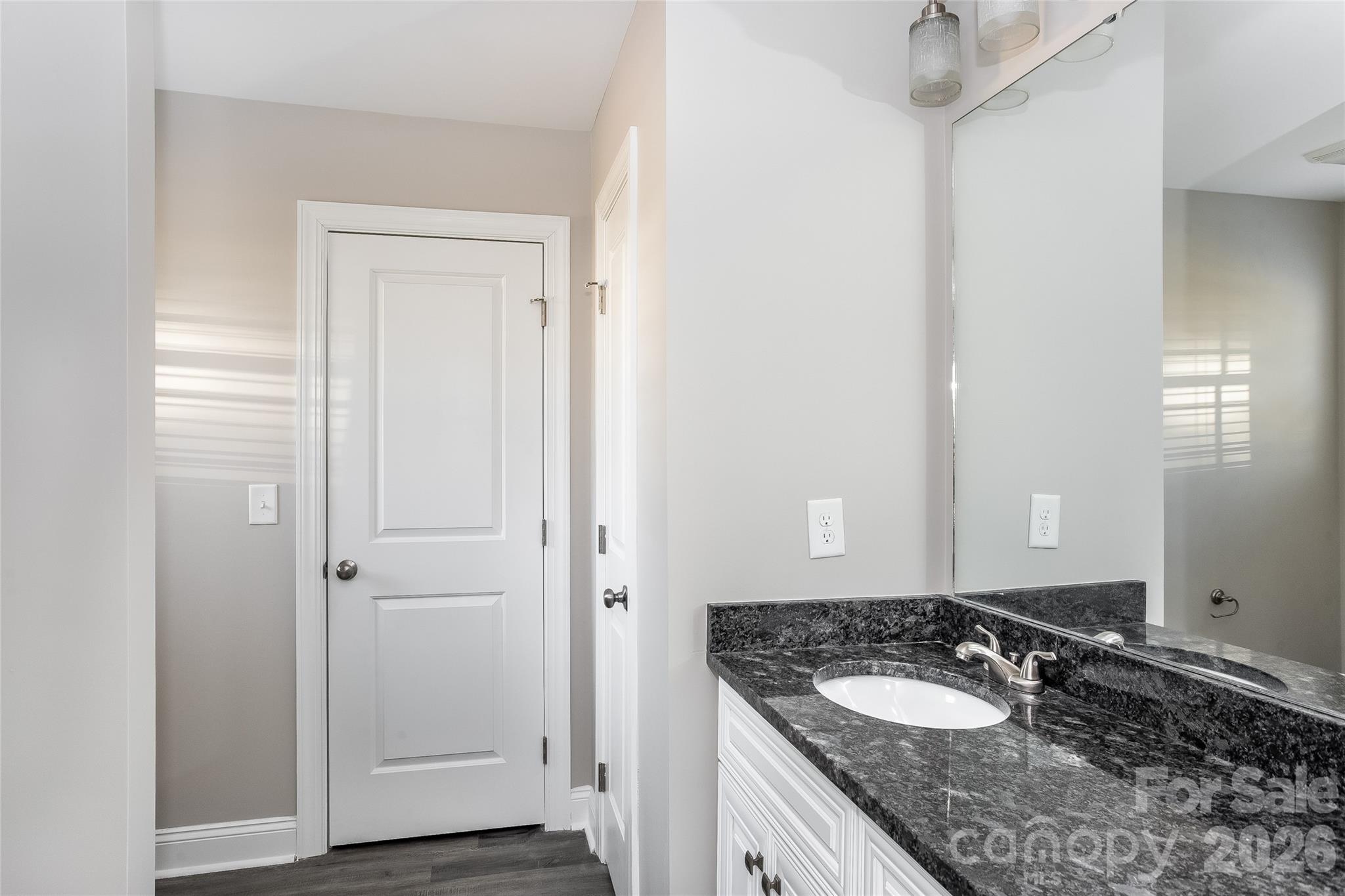 313 E 24th Street Property Photo 10