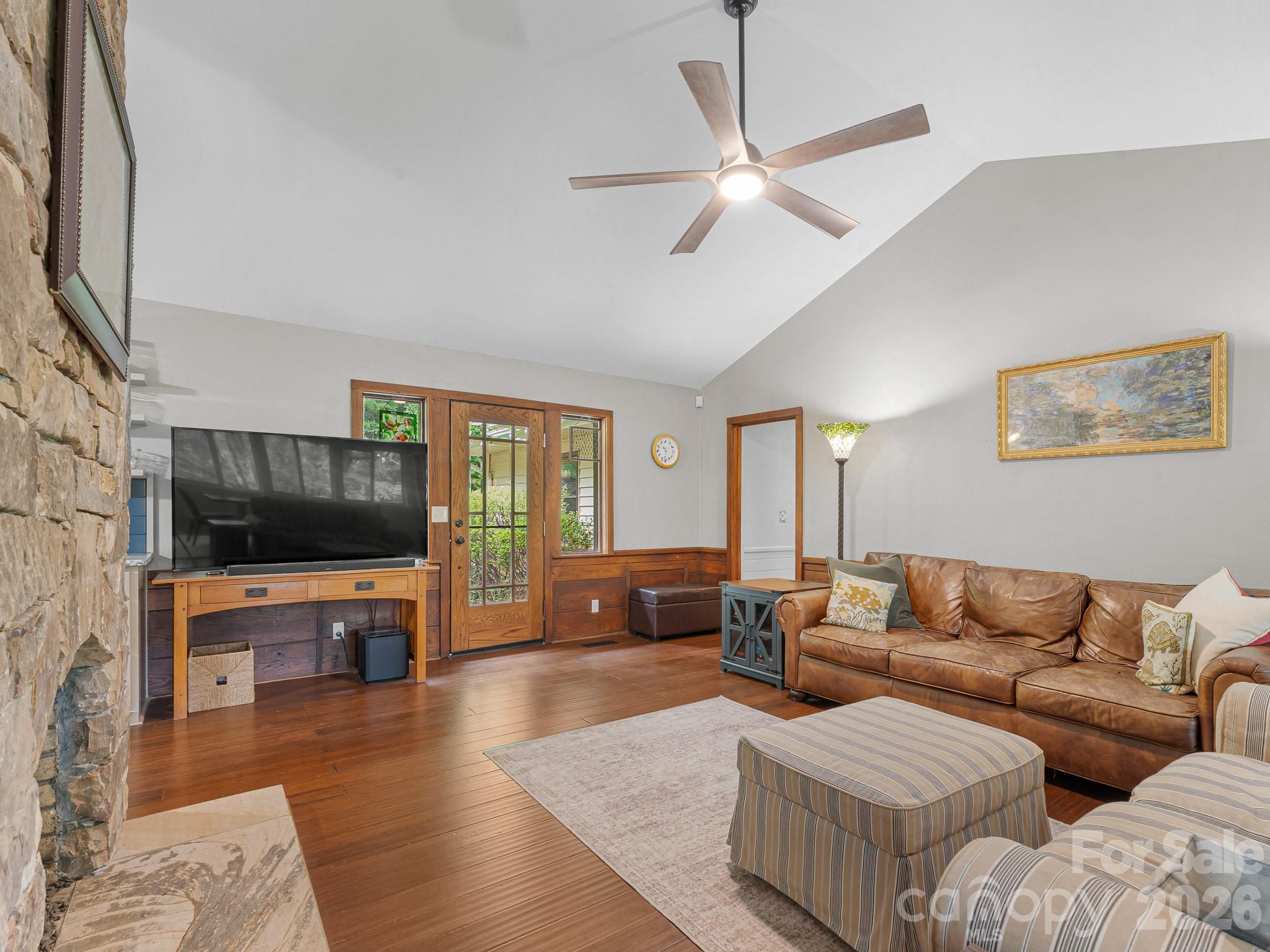 12 E Park Drive Property Photo 5