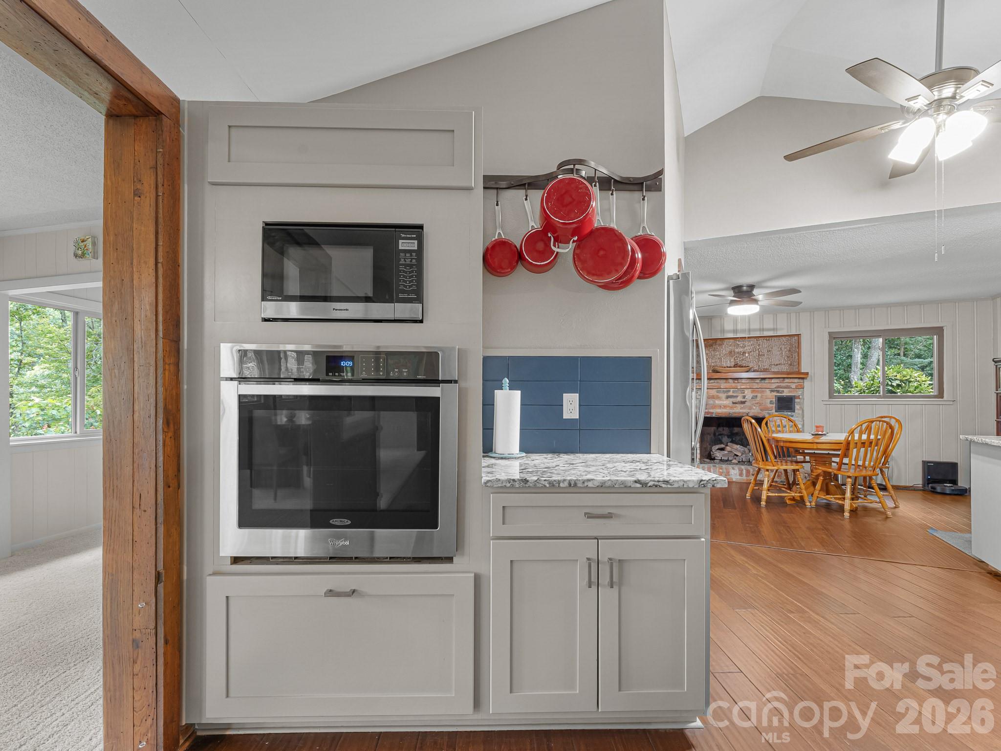 12 E Park Drive Property Photo 10