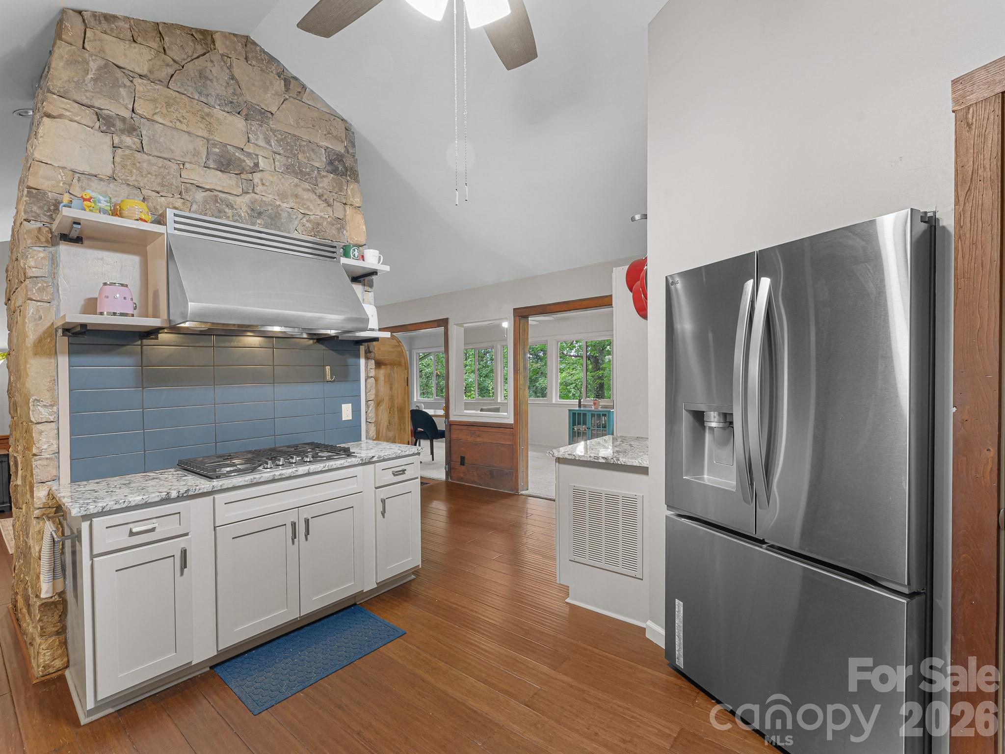 12 E Park Drive Property Photo 13